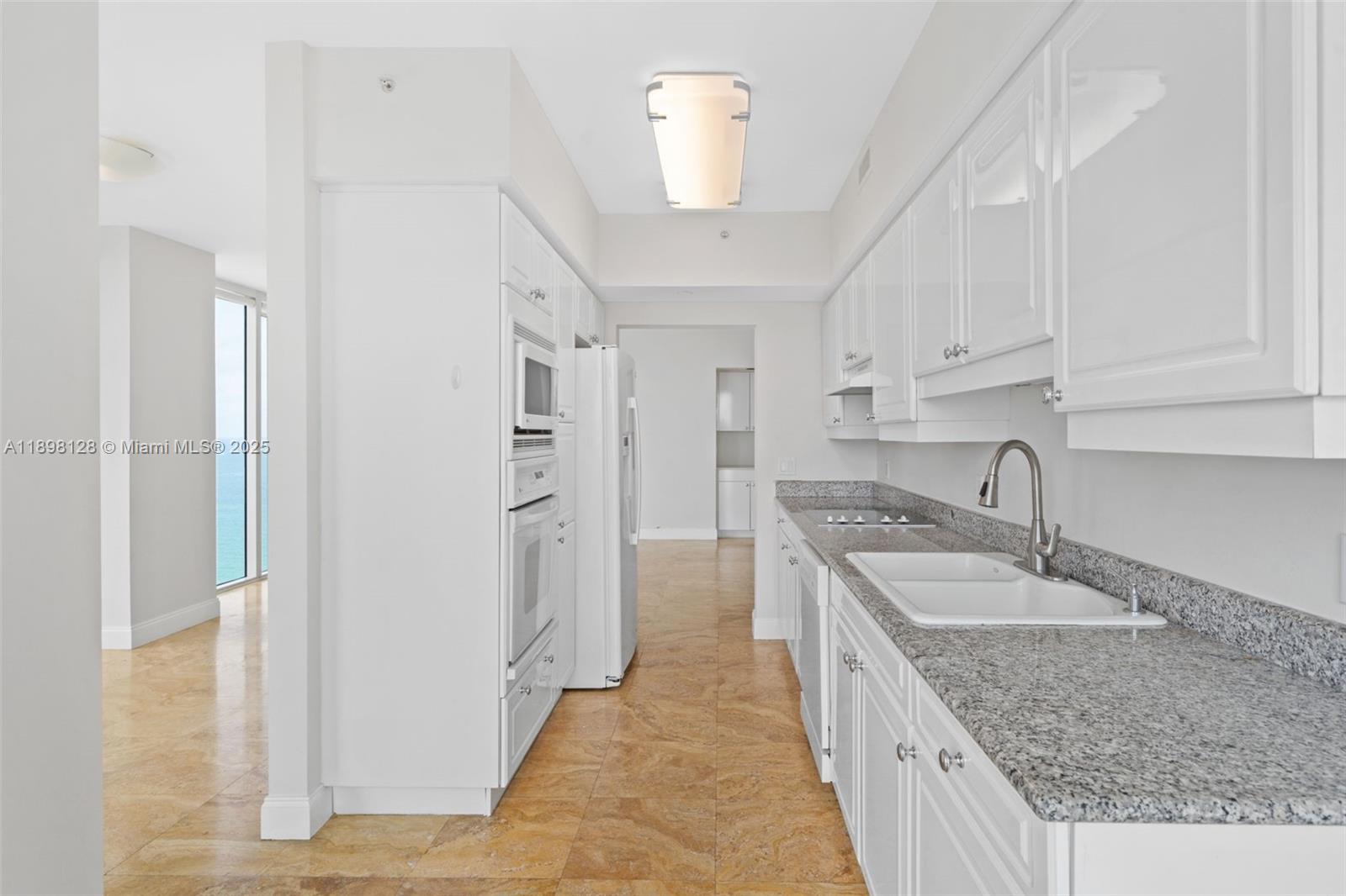 4775 Collins Ave #3207, Miami Beach FL 33140