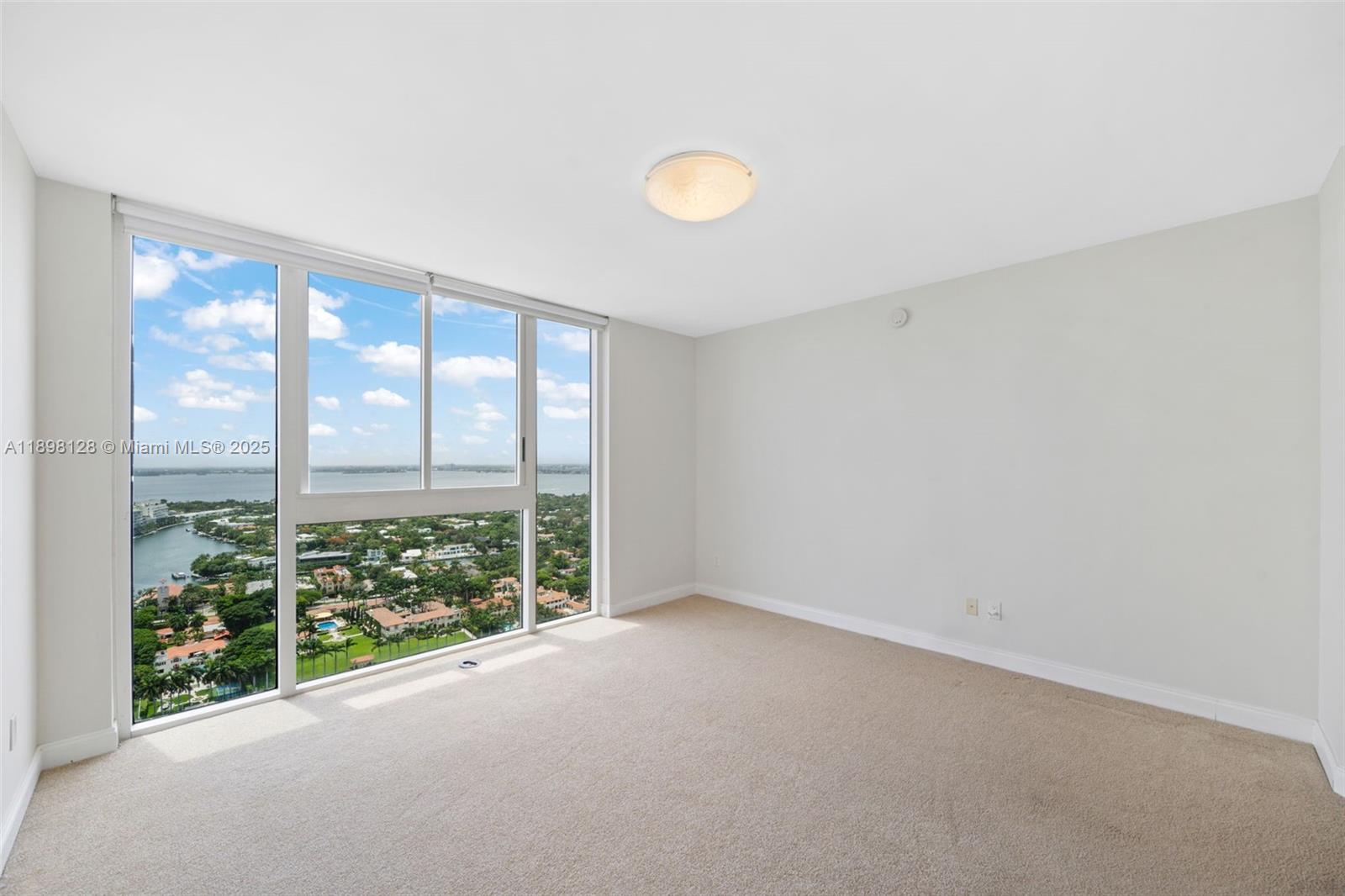 4775 Collins Ave #3207, Miami Beach FL 33140