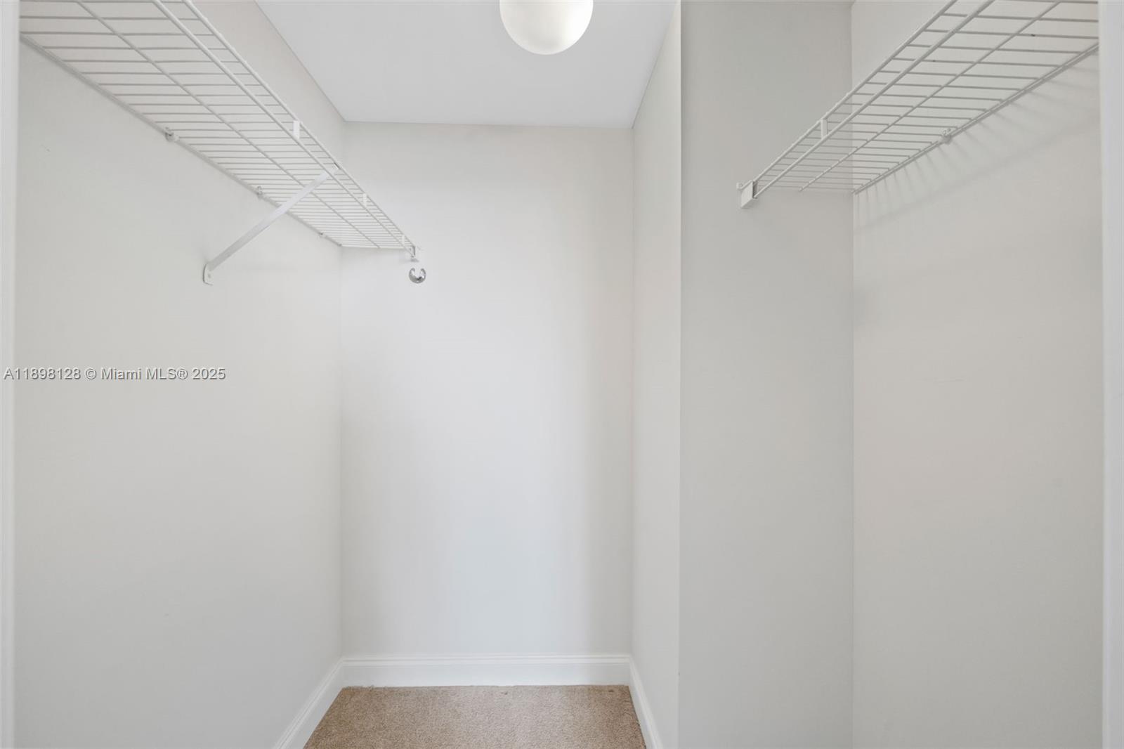 4775 Collins Ave #3207, Miami Beach FL 33140