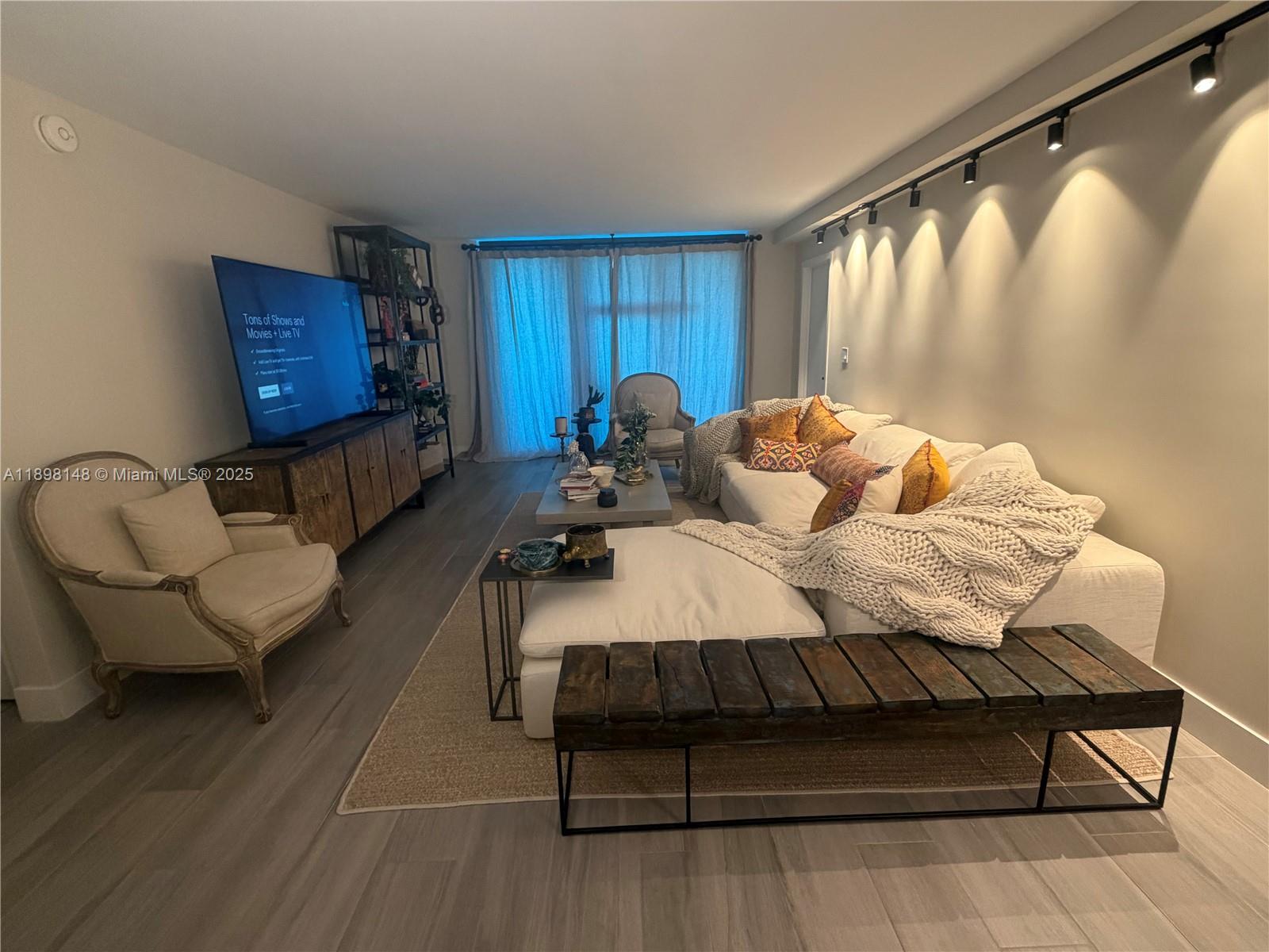 1121 Crandon Blvd #E504, Key Biscayne FL 33149
