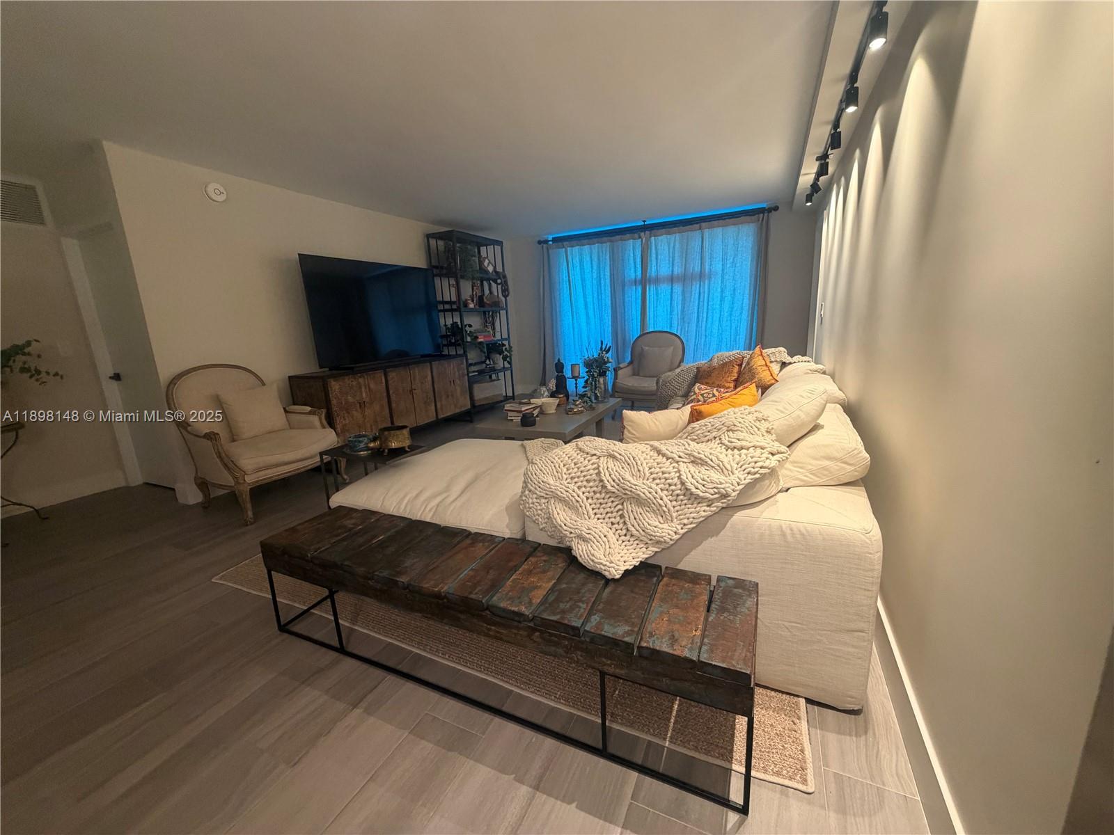 1121 Crandon Blvd #E504, Key Biscayne FL 33149