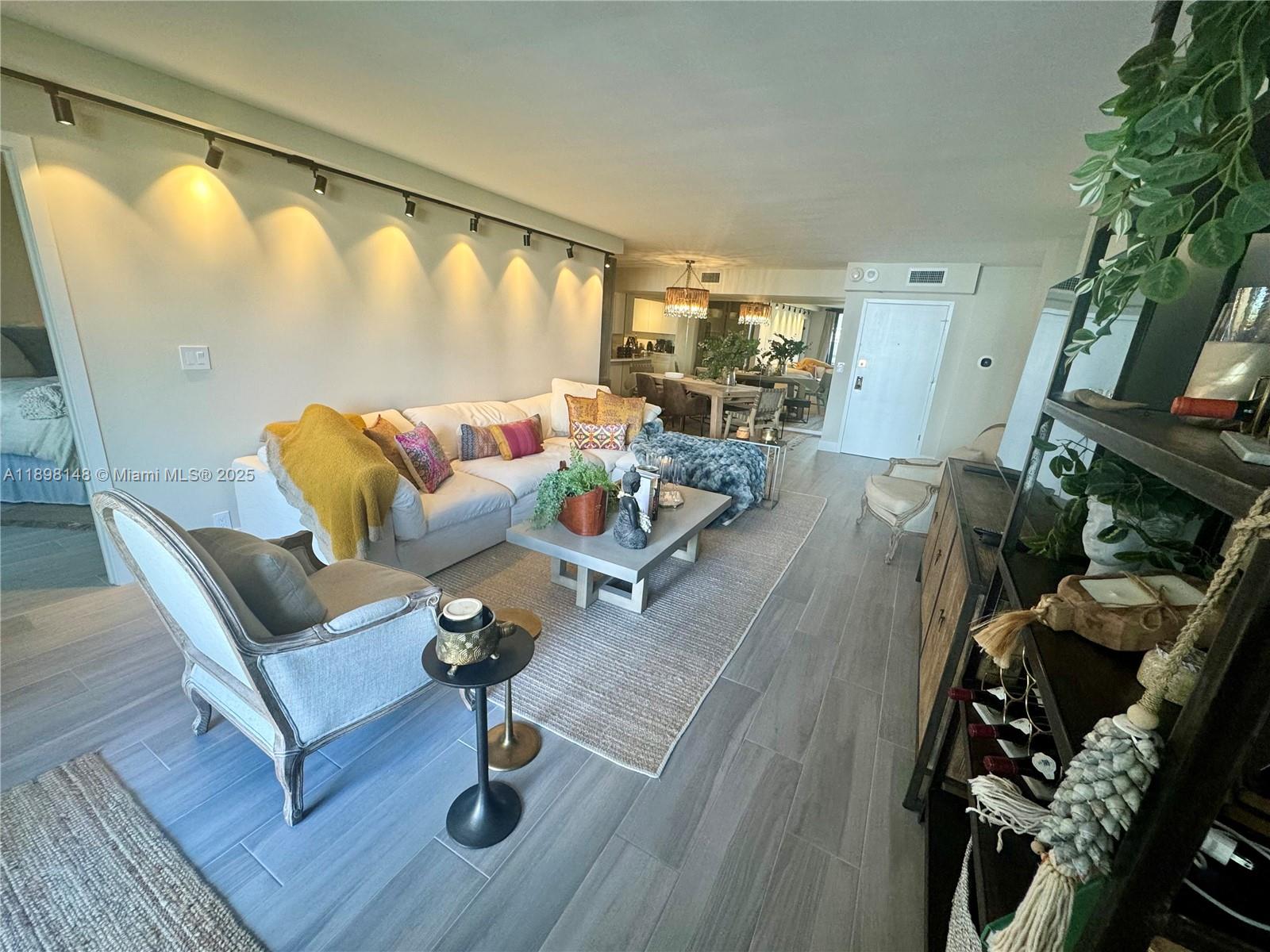 1121 Crandon Blvd #E504, Key Biscayne FL 33149