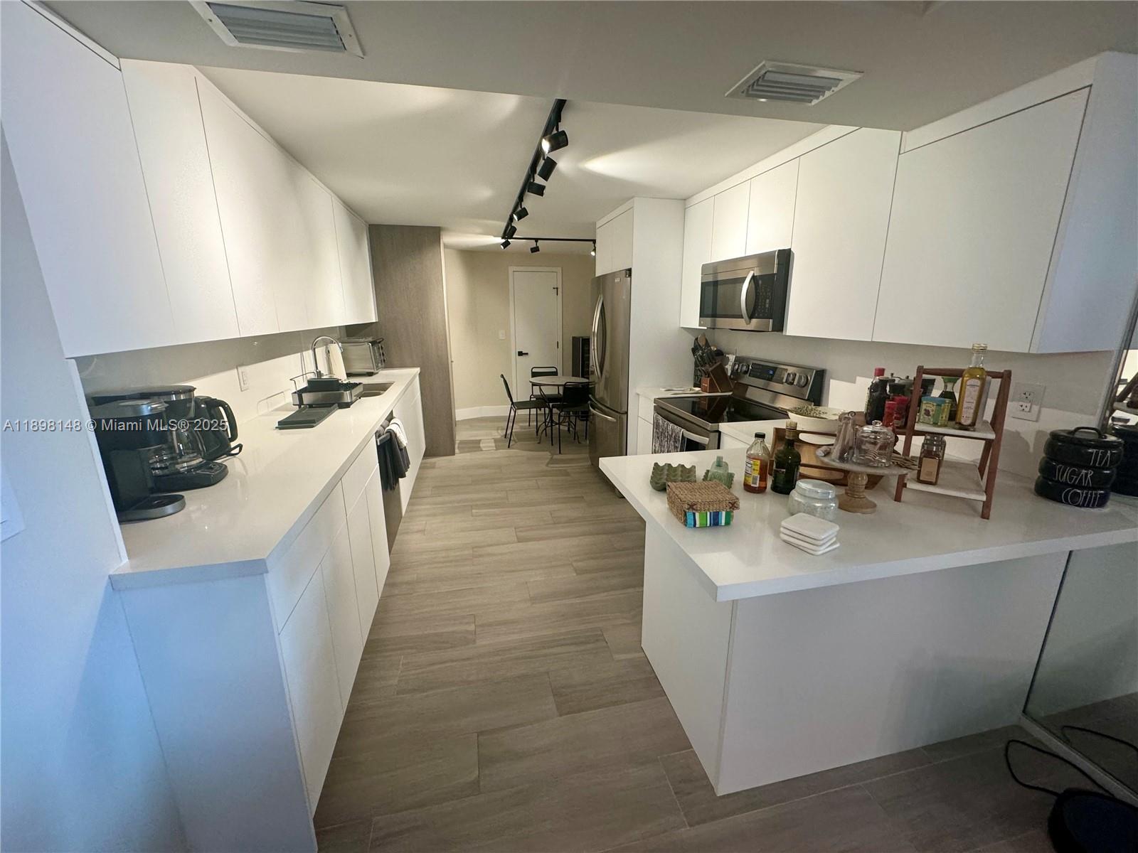 1121 Crandon Blvd #E504, Key Biscayne FL 33149