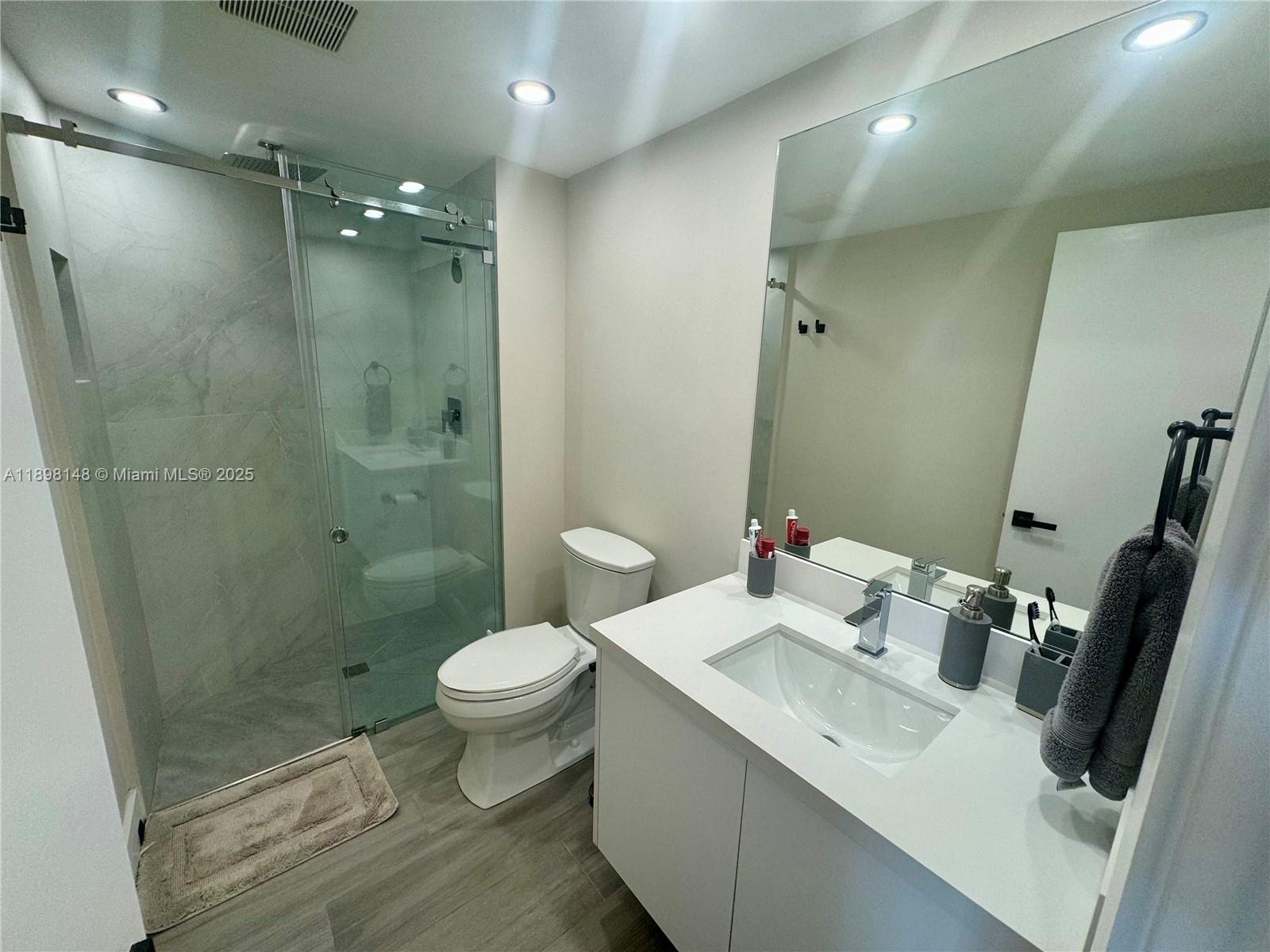 1121 Crandon Blvd #E504, Key Biscayne FL 33149
