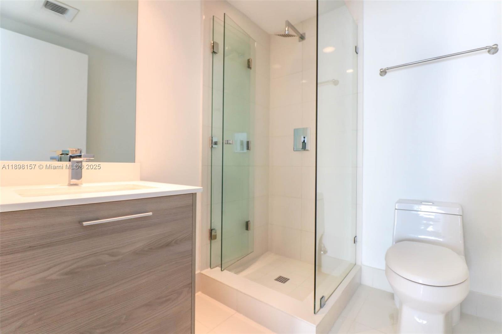 1300 S miami #2706, Miami FL 33130