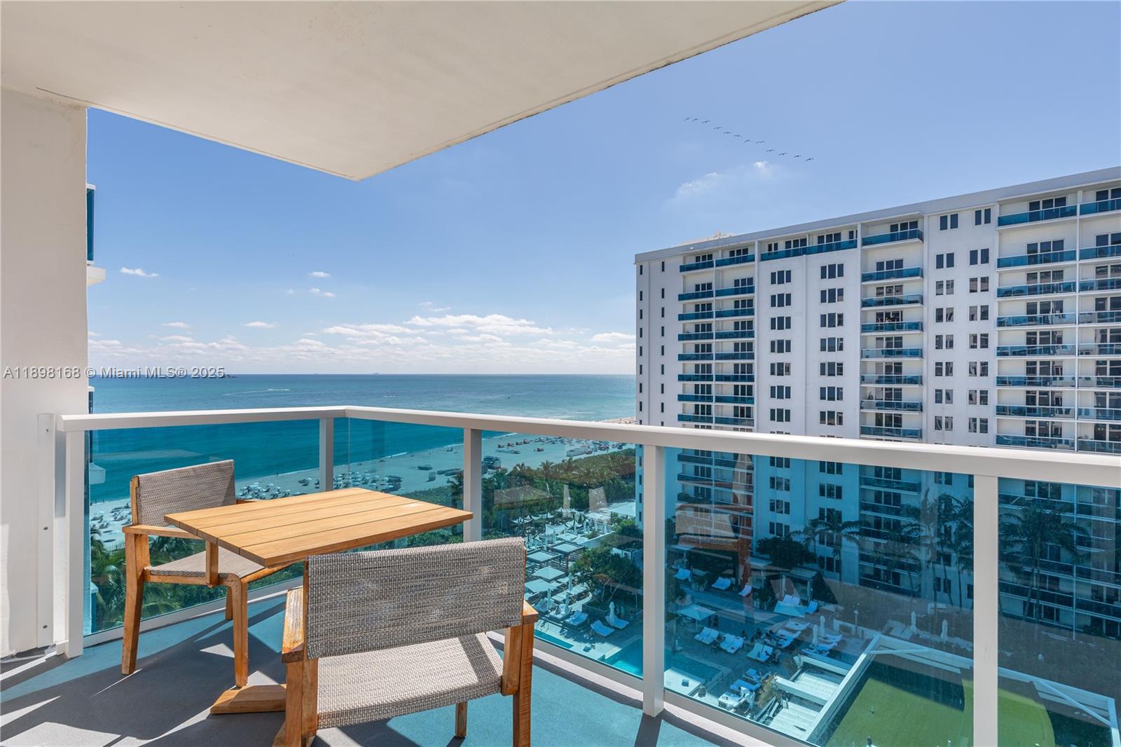 102 24th St #1112, Miami Beach FL 33139