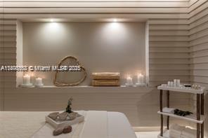 102 24th St #1112, Miami Beach FL 33139