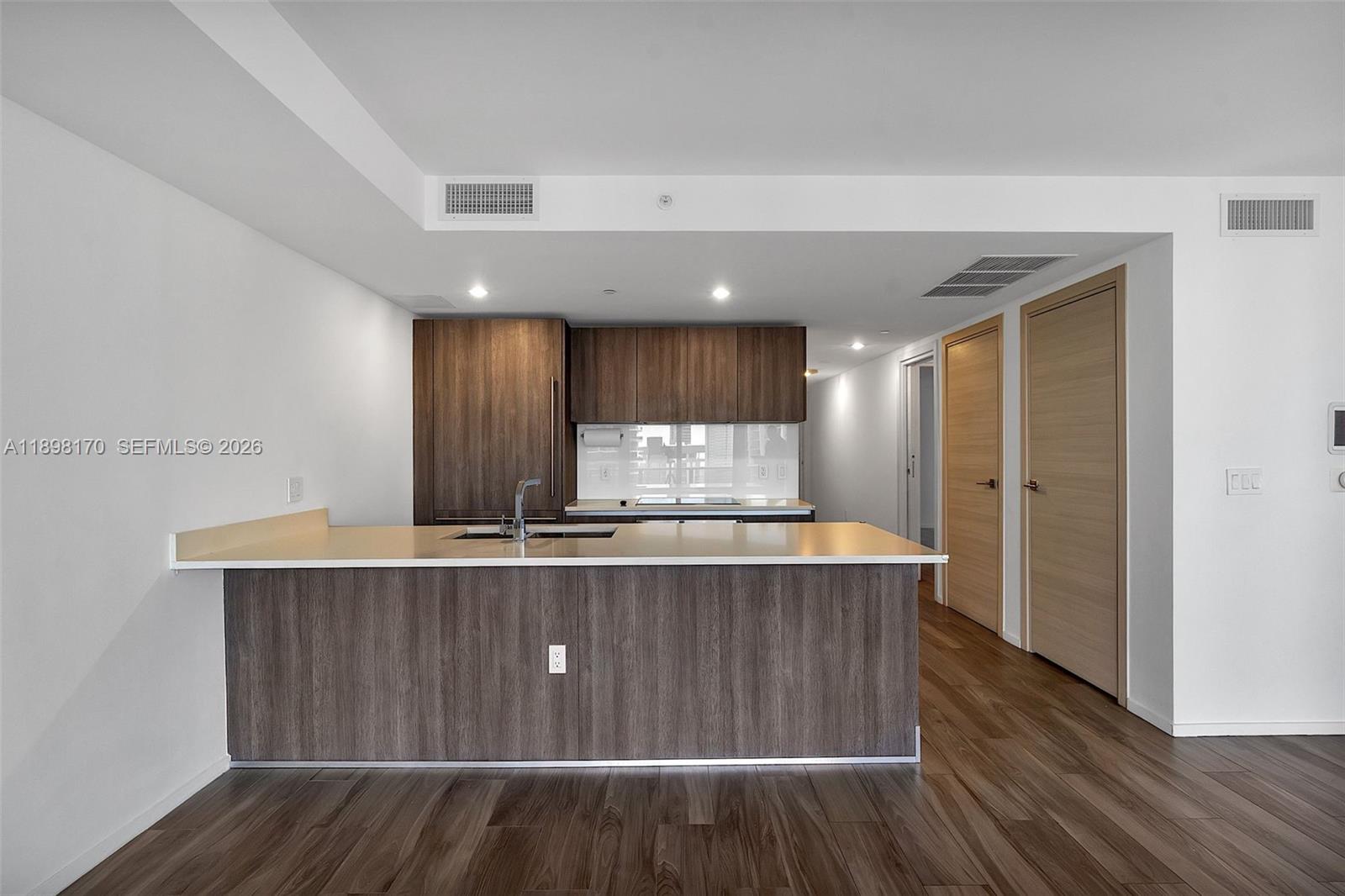801 S Miami Ave #4404, Miami FL 33130