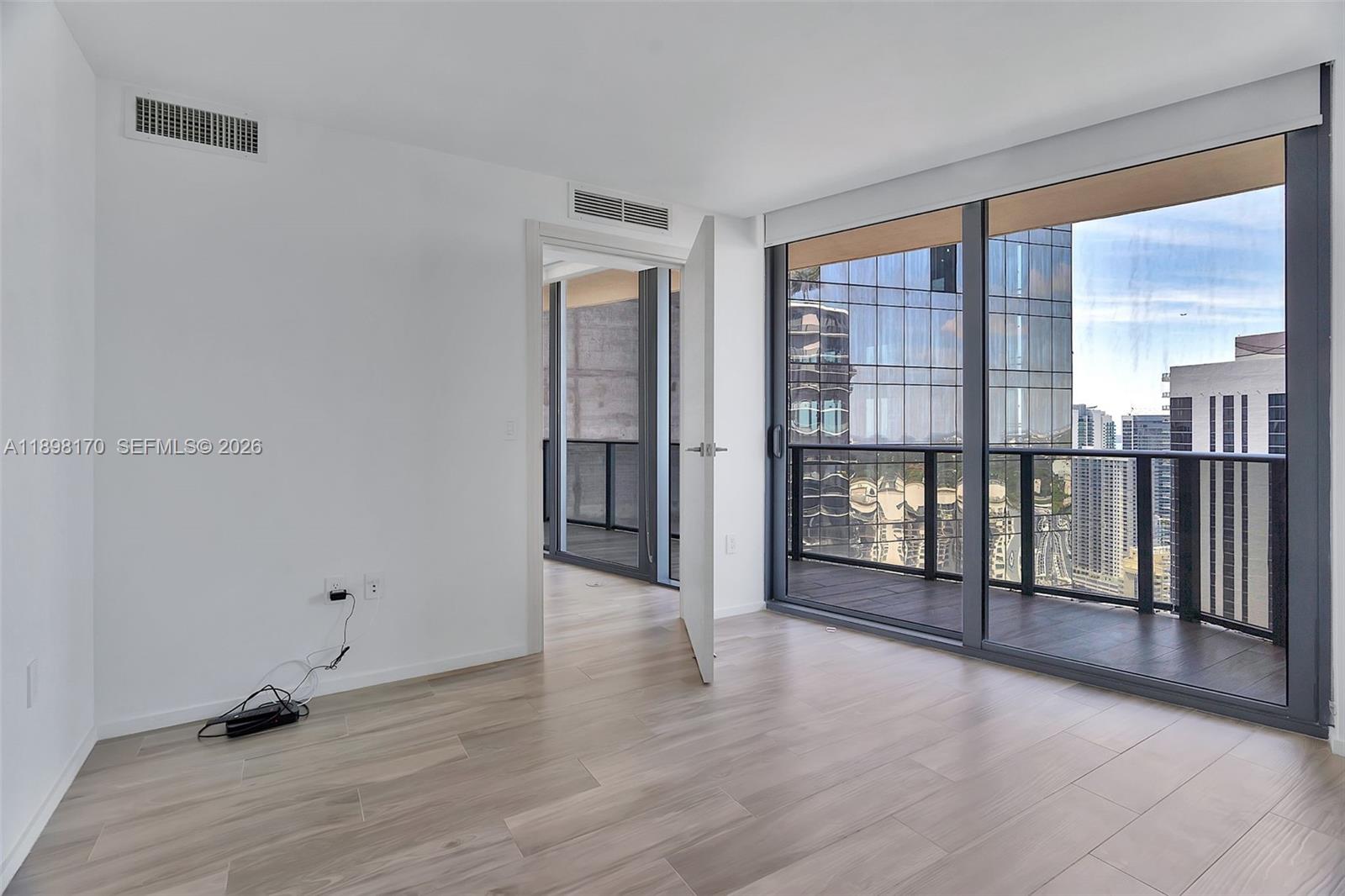 801 S Miami Ave #4404, Miami FL 33130