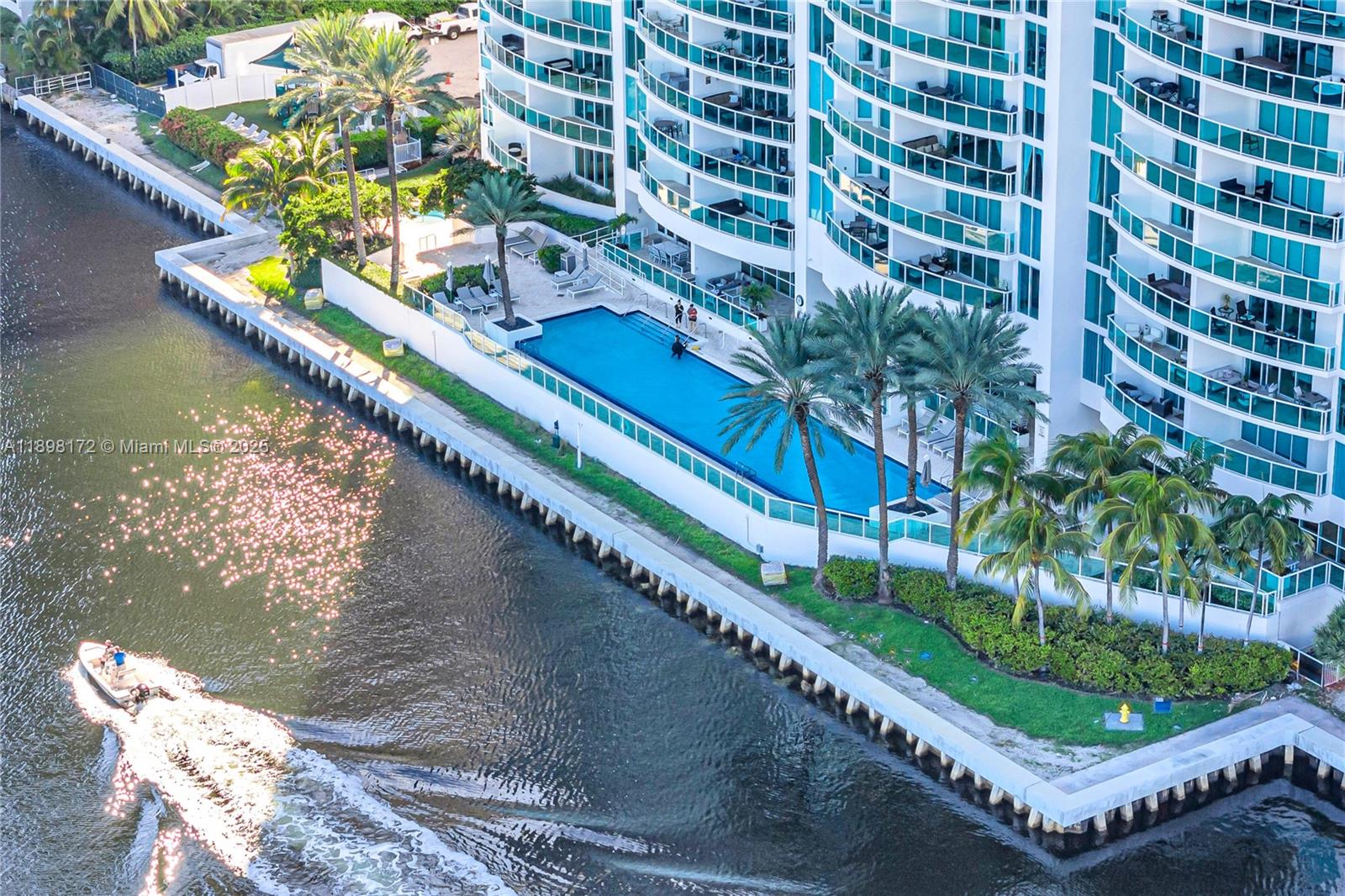20201 E Country Club Dr #1907, Aventura FL 33180