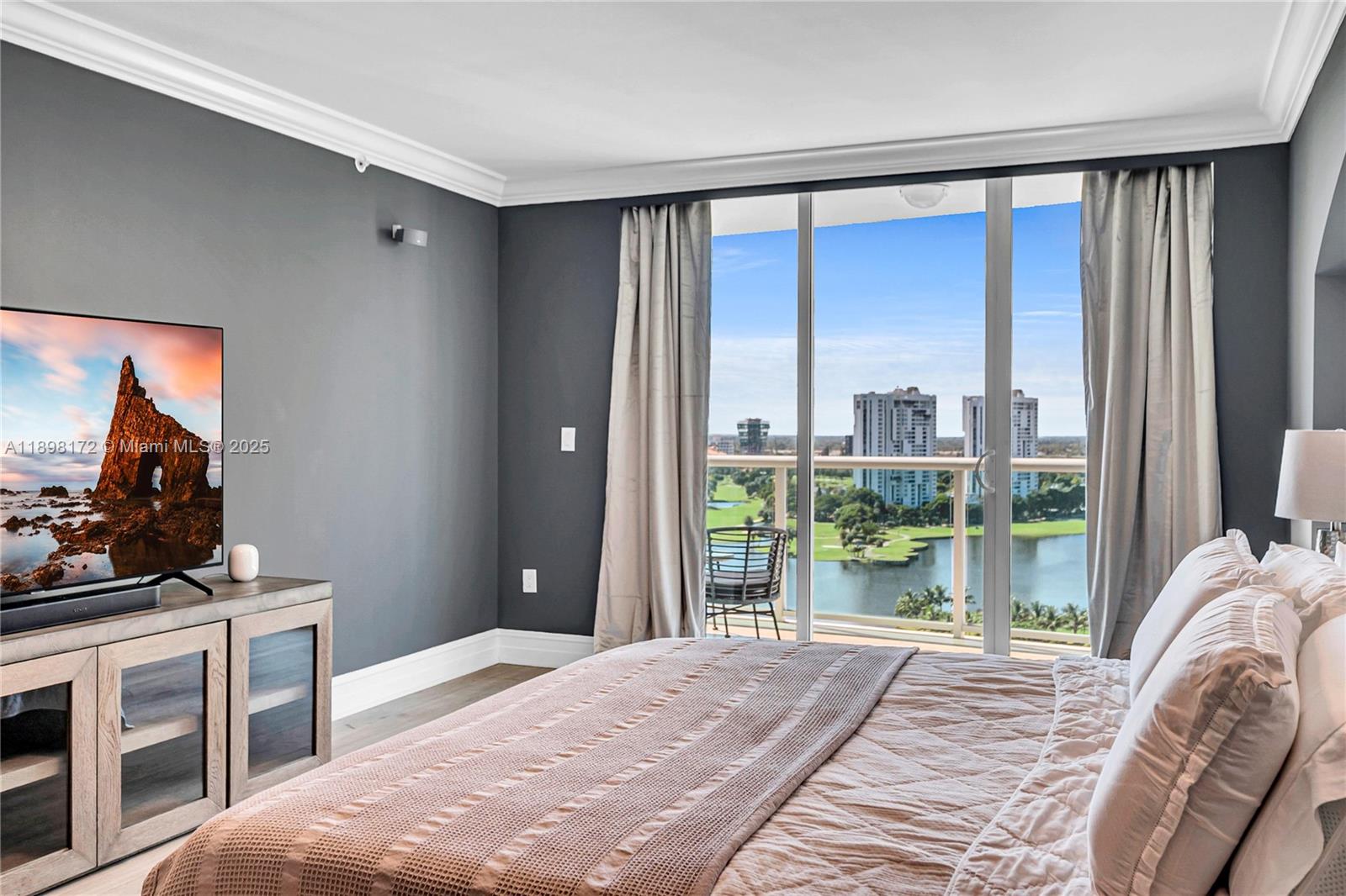 20201 E Country Club Dr #1907, Aventura FL 33180