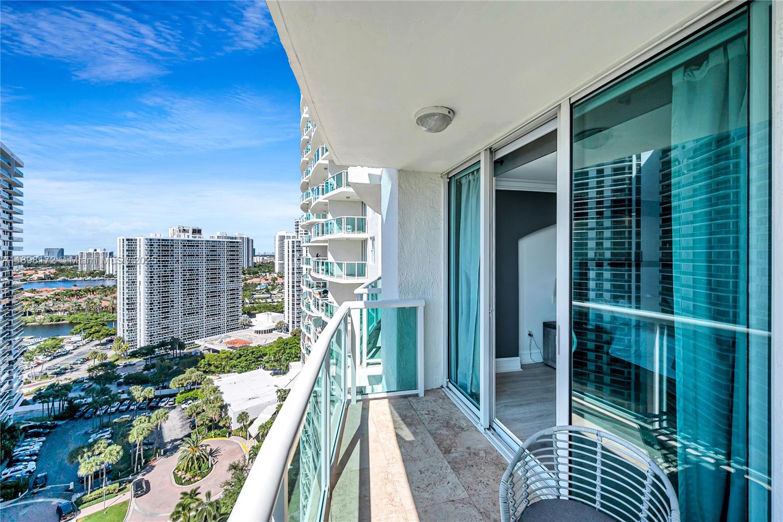 20201 E Country Club Dr #1907, Aventura FL 33180
