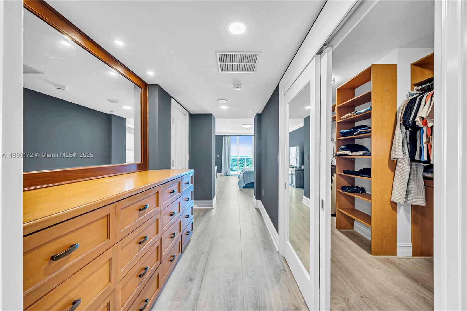 20201 E Country Club Dr #1907, Aventura FL 33180