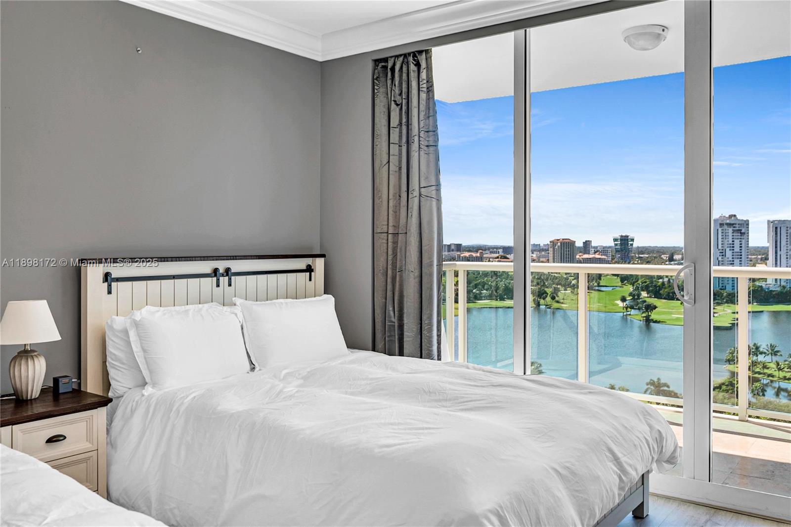 20201 E Country Club Dr #1907, Aventura FL 33180