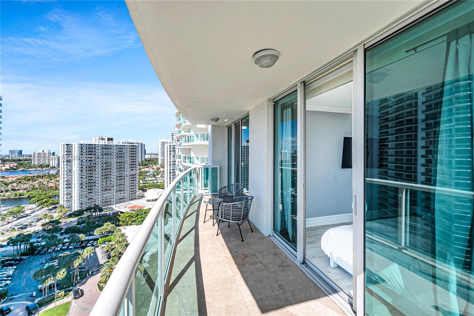 20201 E Country Club Dr #1907, Aventura FL 33180