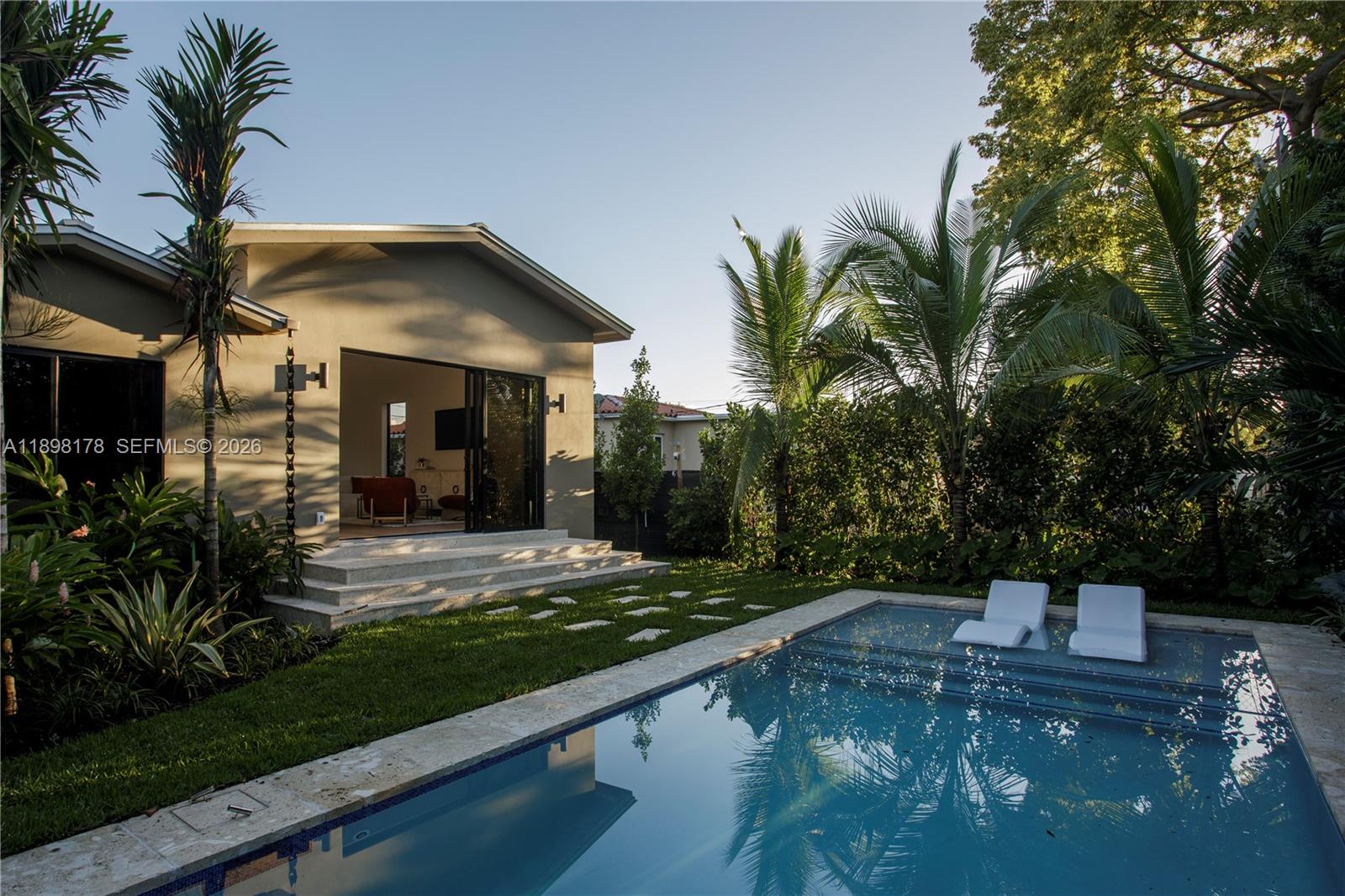 2434 SW 19th St, Miami FL 33145