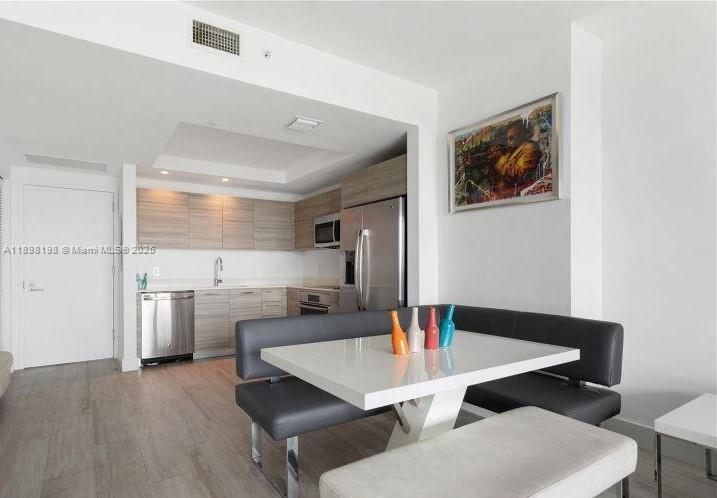 121 NE 34th St #1812, Miami FL 33137
