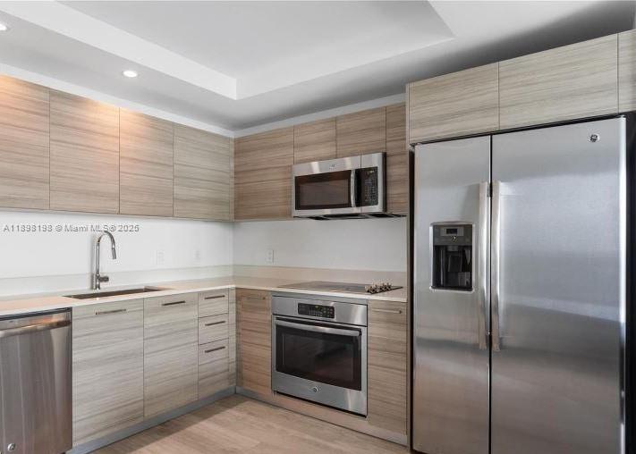 121 NE 34th St #1812, Miami FL 33137