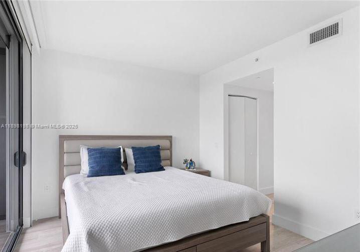 121 NE 34th St #1812, Miami FL 33137