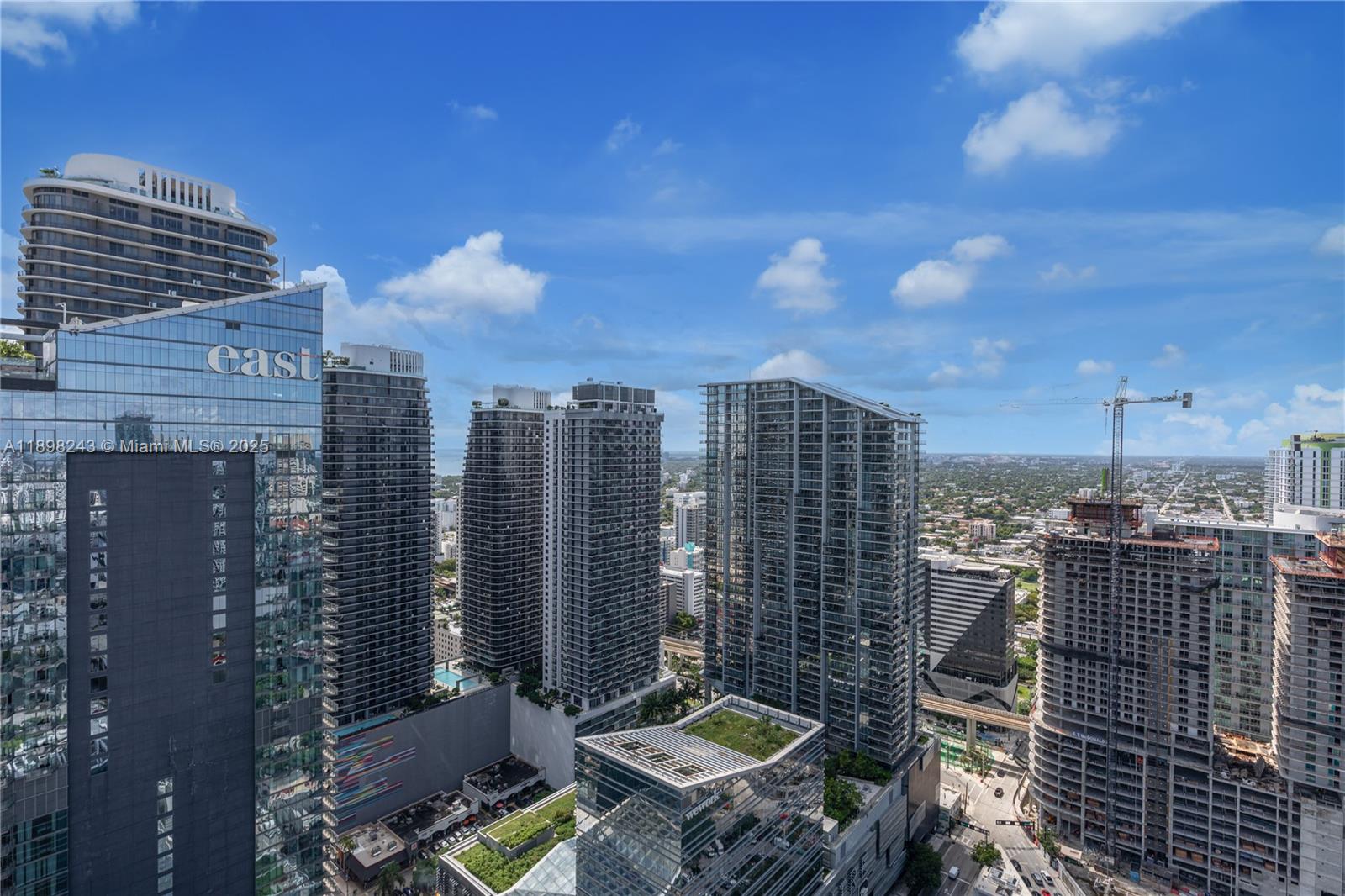 68 SE 6th St #3906, Miami FL 33131