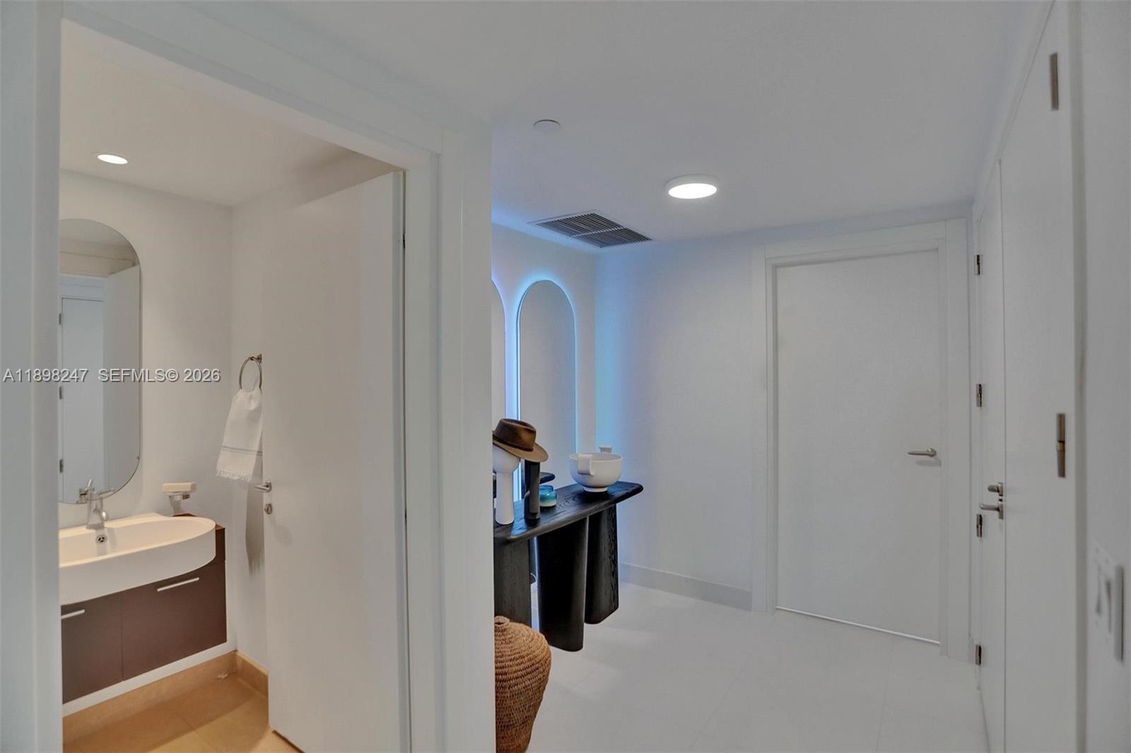 2627 S Bayshore Dr #506, Coconut Grove FL 33133