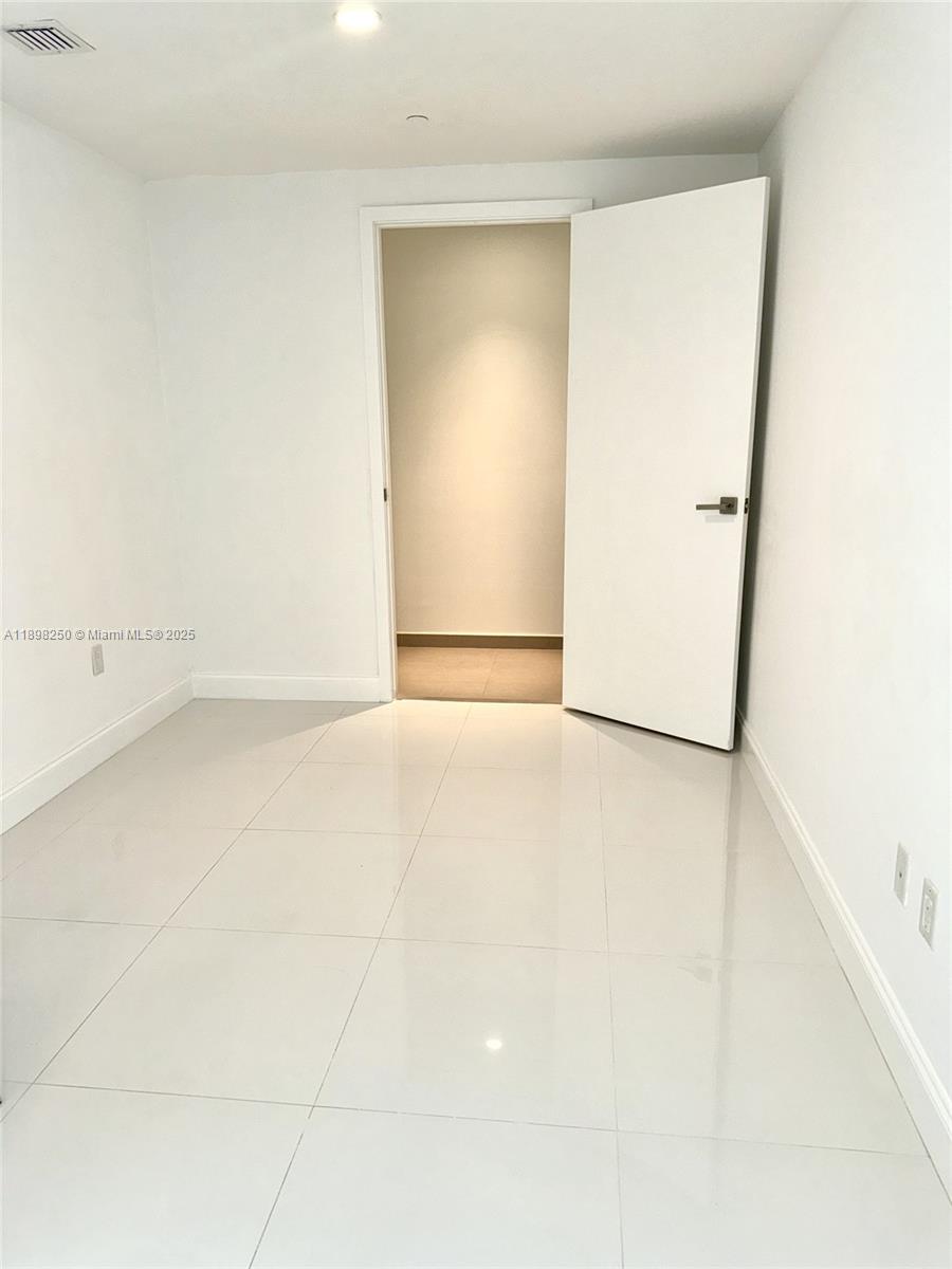 1080 Brickell Ave #1506, Miami FL 33131