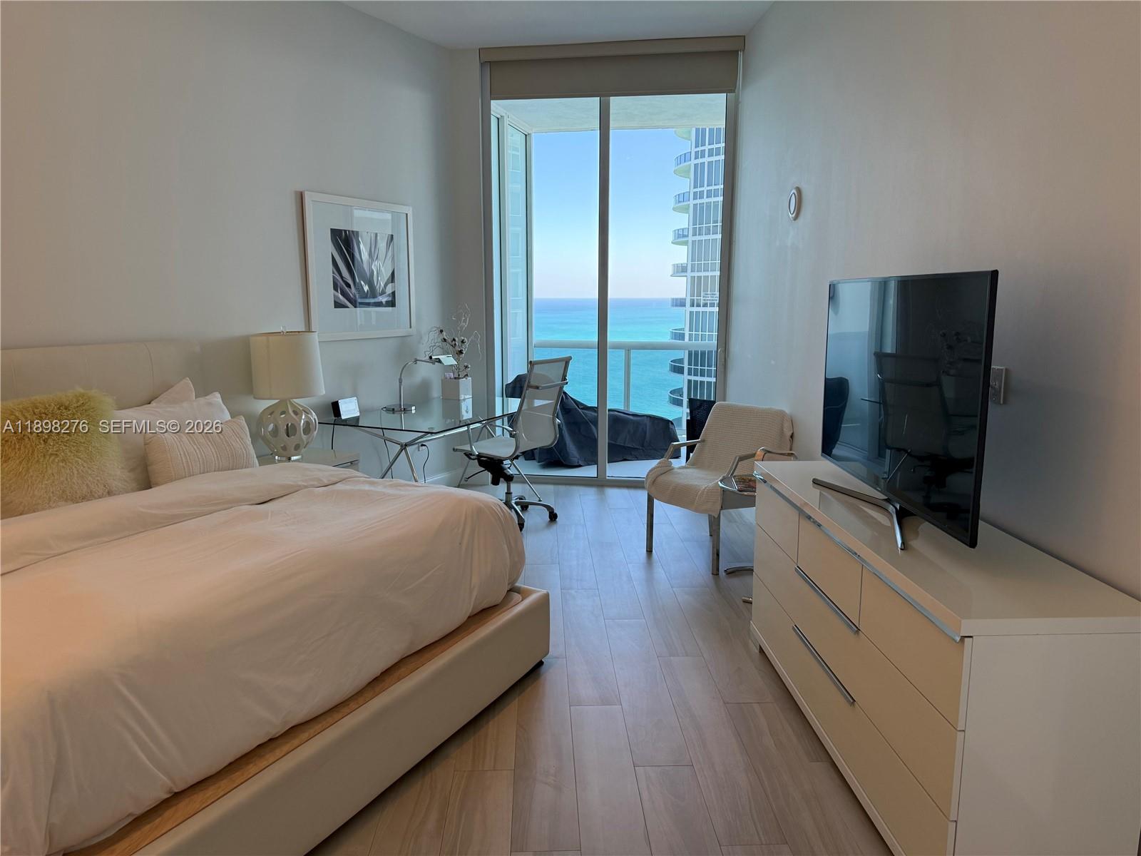 15901 Collins Ave #3907, Sunny Isles Beach FL 33160