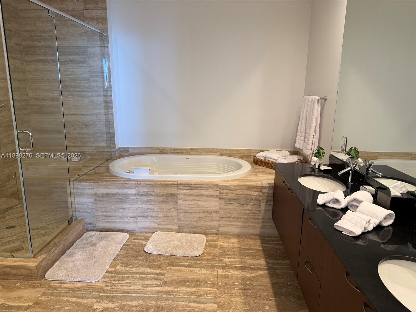 15901 Collins Ave #3907, Sunny Isles Beach FL 33160