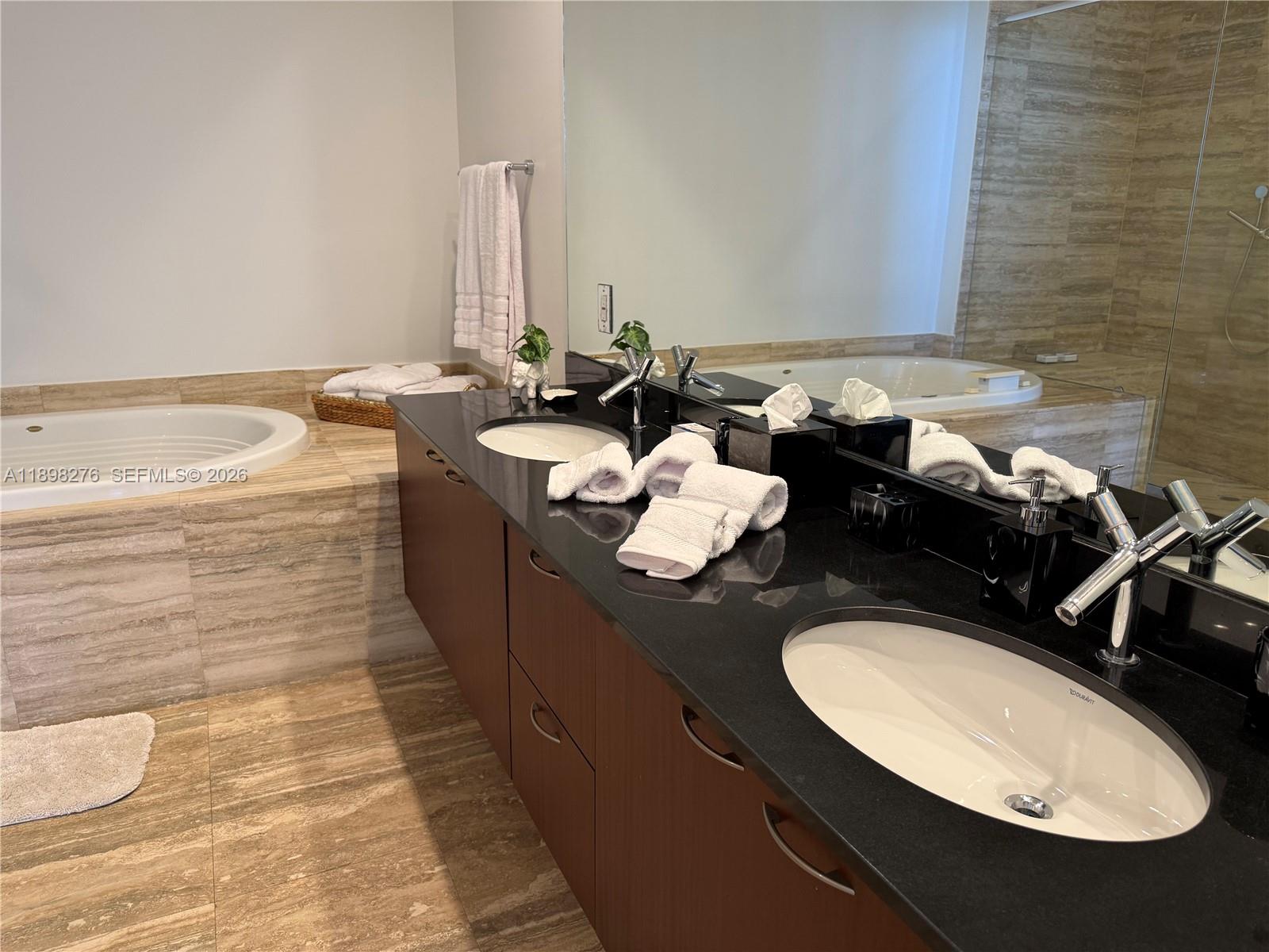 15901 Collins Ave #3907, Sunny Isles Beach FL 33160