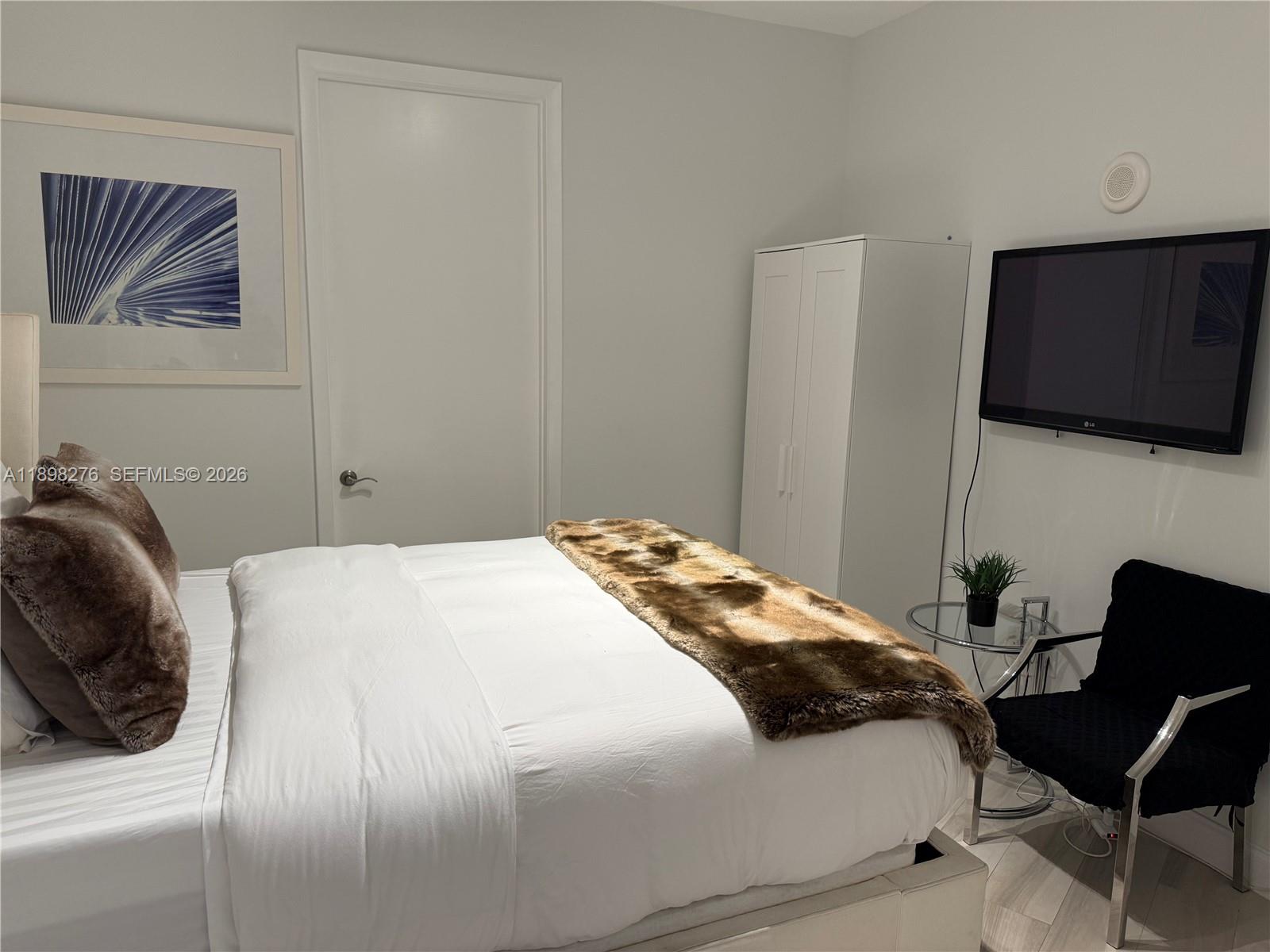 15901 Collins Ave #3907, Sunny Isles Beach FL 33160