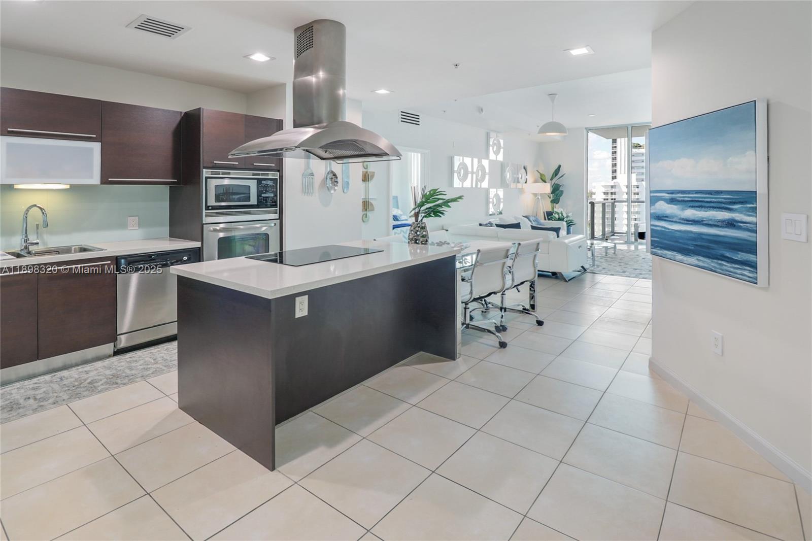 7928 East Drive East Dr #1002, North Bay Village FL 33141