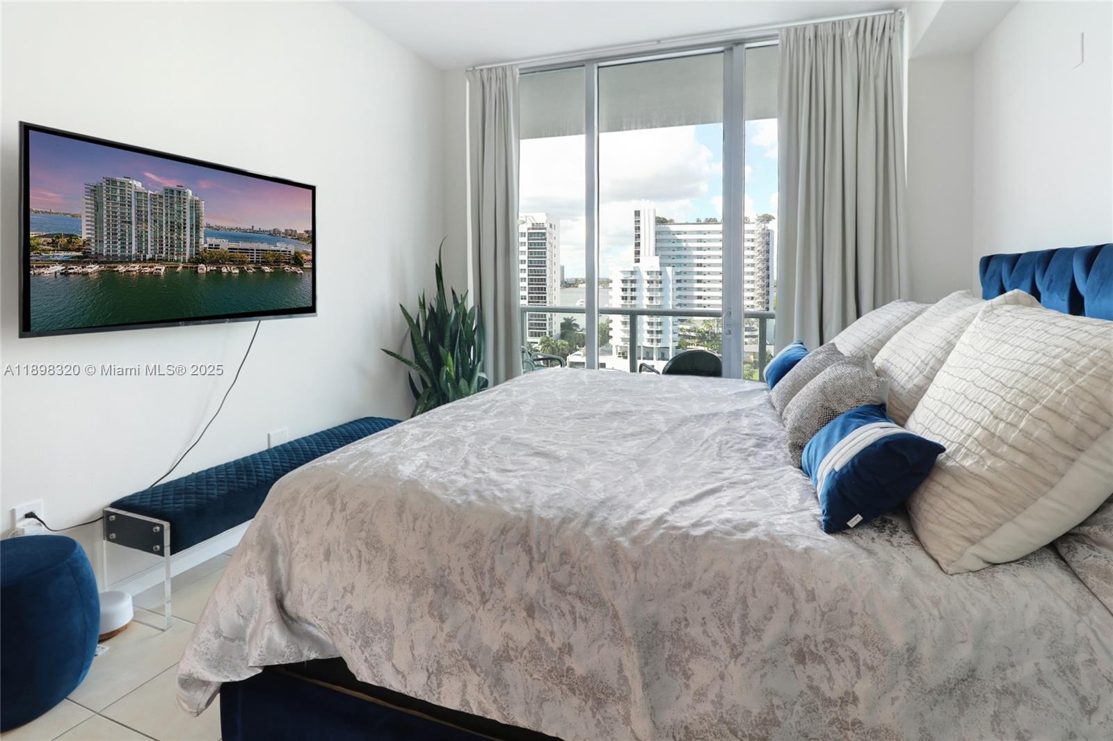 7928 East Drive East Dr #1002, North Bay Village FL 33141