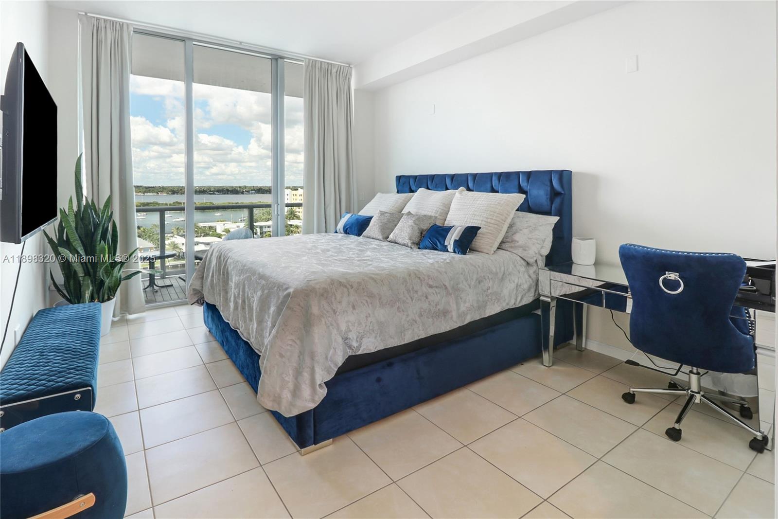 7928 East Drive East Dr #1002, North Bay Village FL 33141