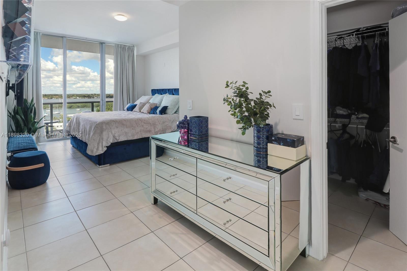 7928 East Drive East Dr #1002, North Bay Village FL 33141