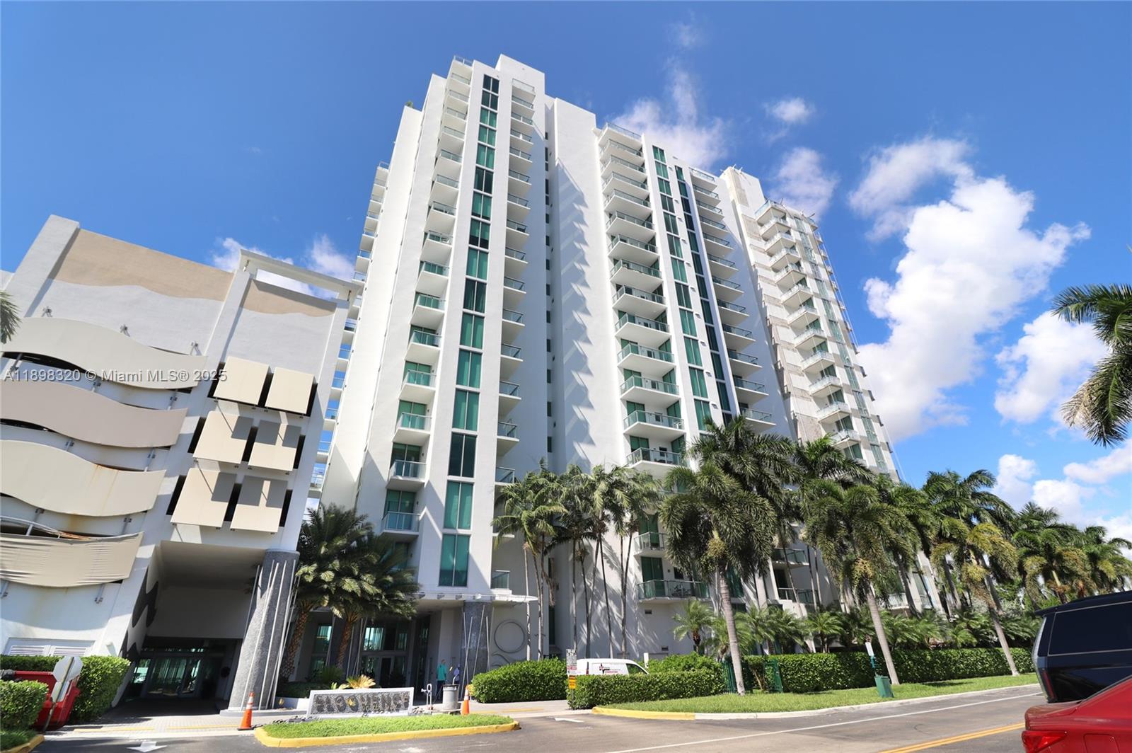 7928 East Drive East Dr #1002, North Bay Village FL 33141