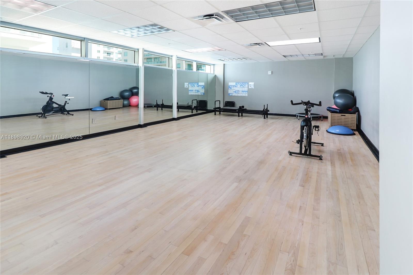 7928 East Drive East Dr #1002, North Bay Village FL 33141