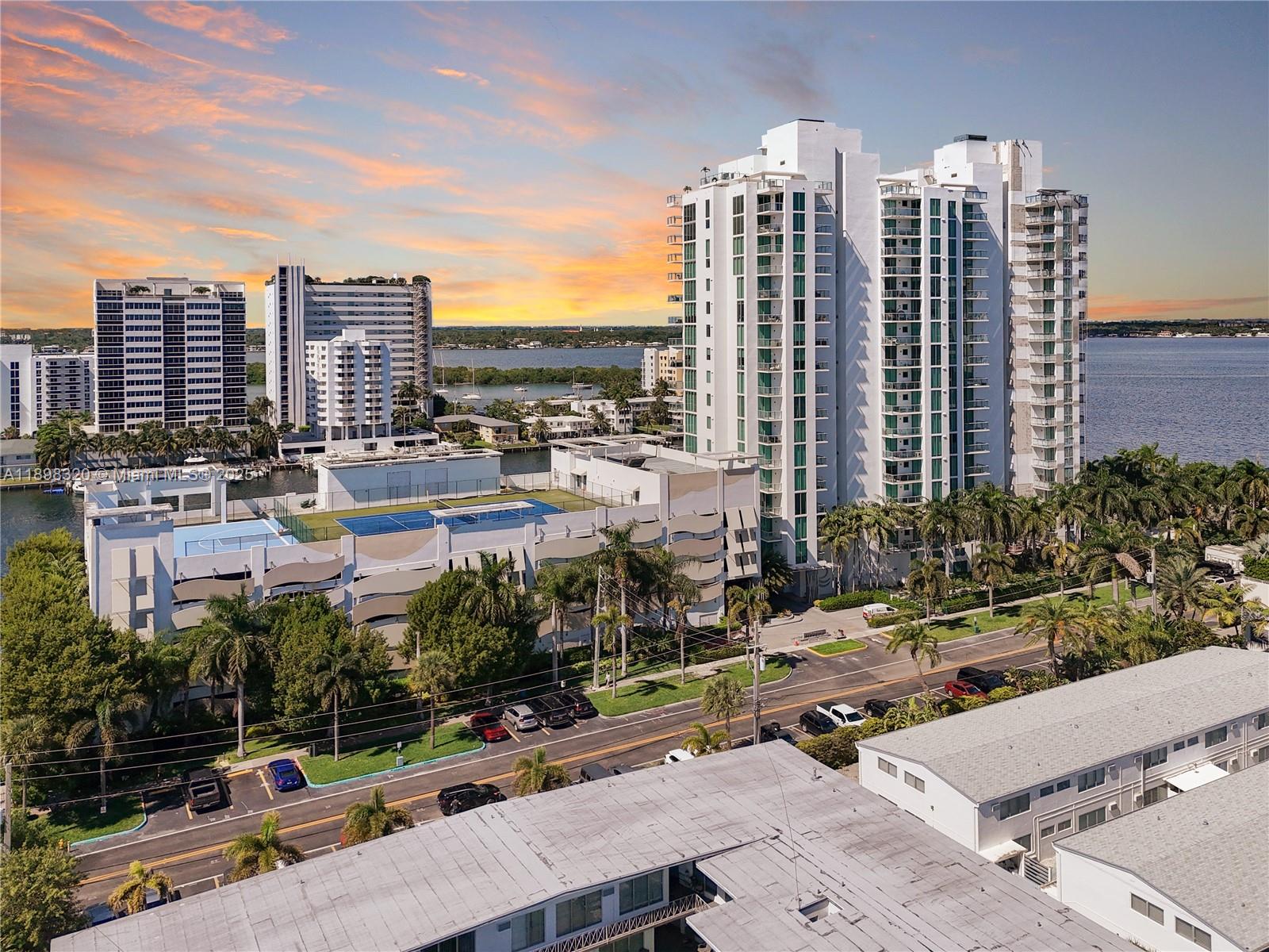 7928 East Drive East Dr #1002, North Bay Village FL 33141