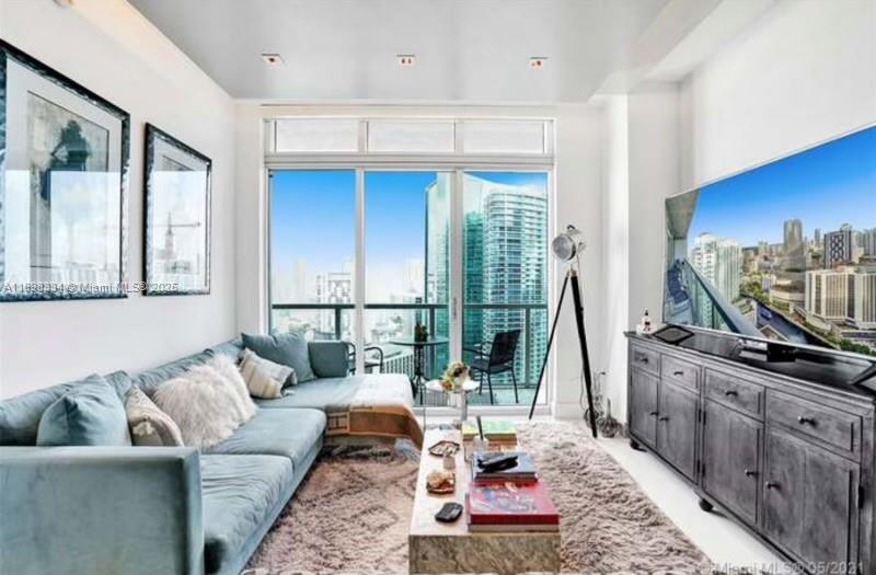 500 Brickell Ave #4105, Miami FL 33131