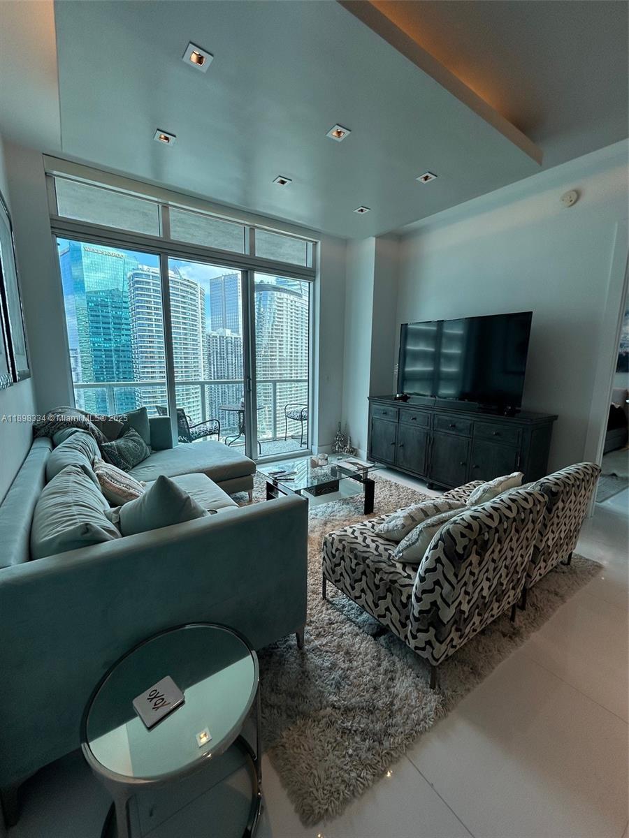 500 Brickell Ave #4105, Miami FL 33131