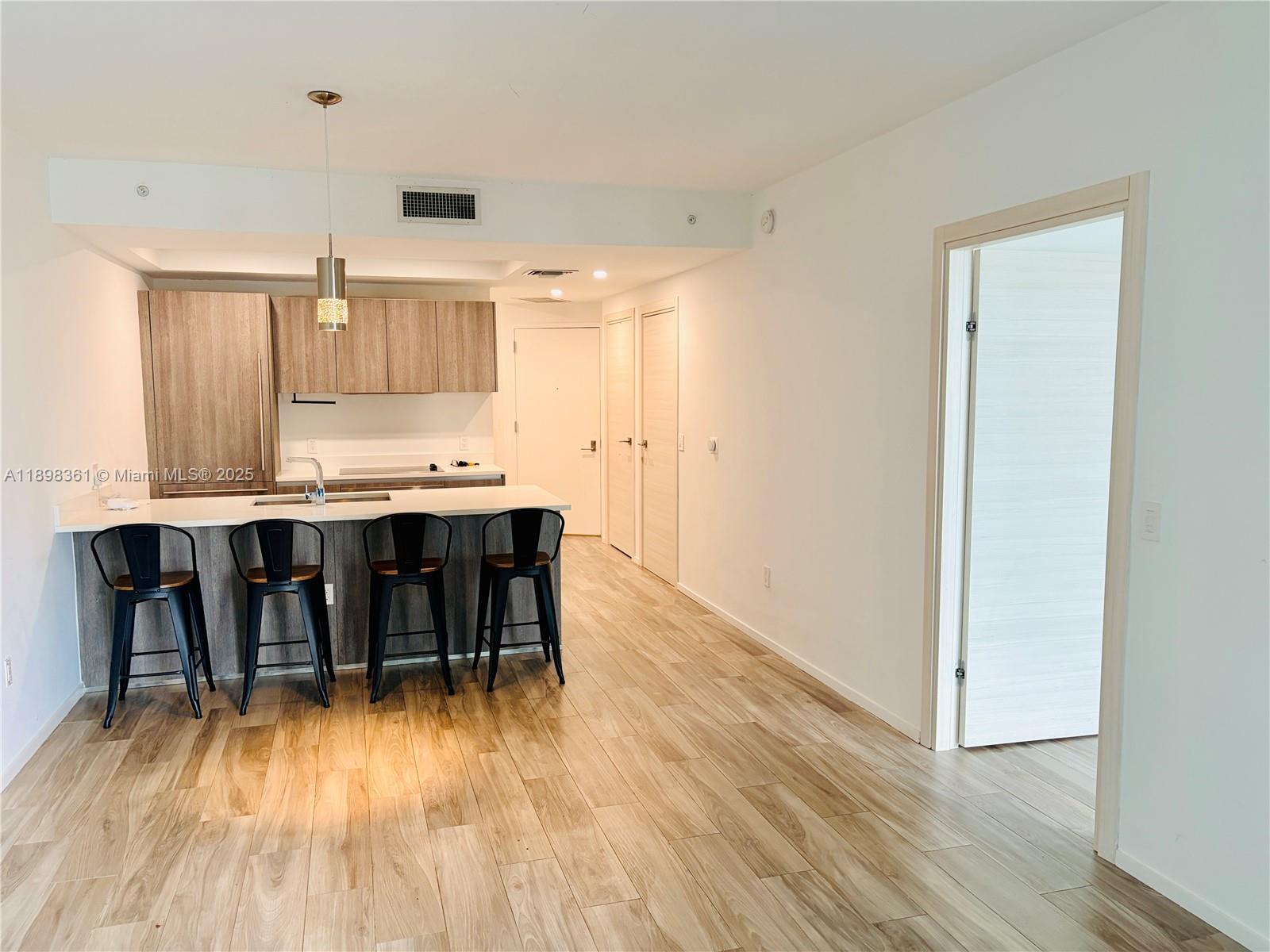 801 S Miami Ave #2208, Miami FL 33130