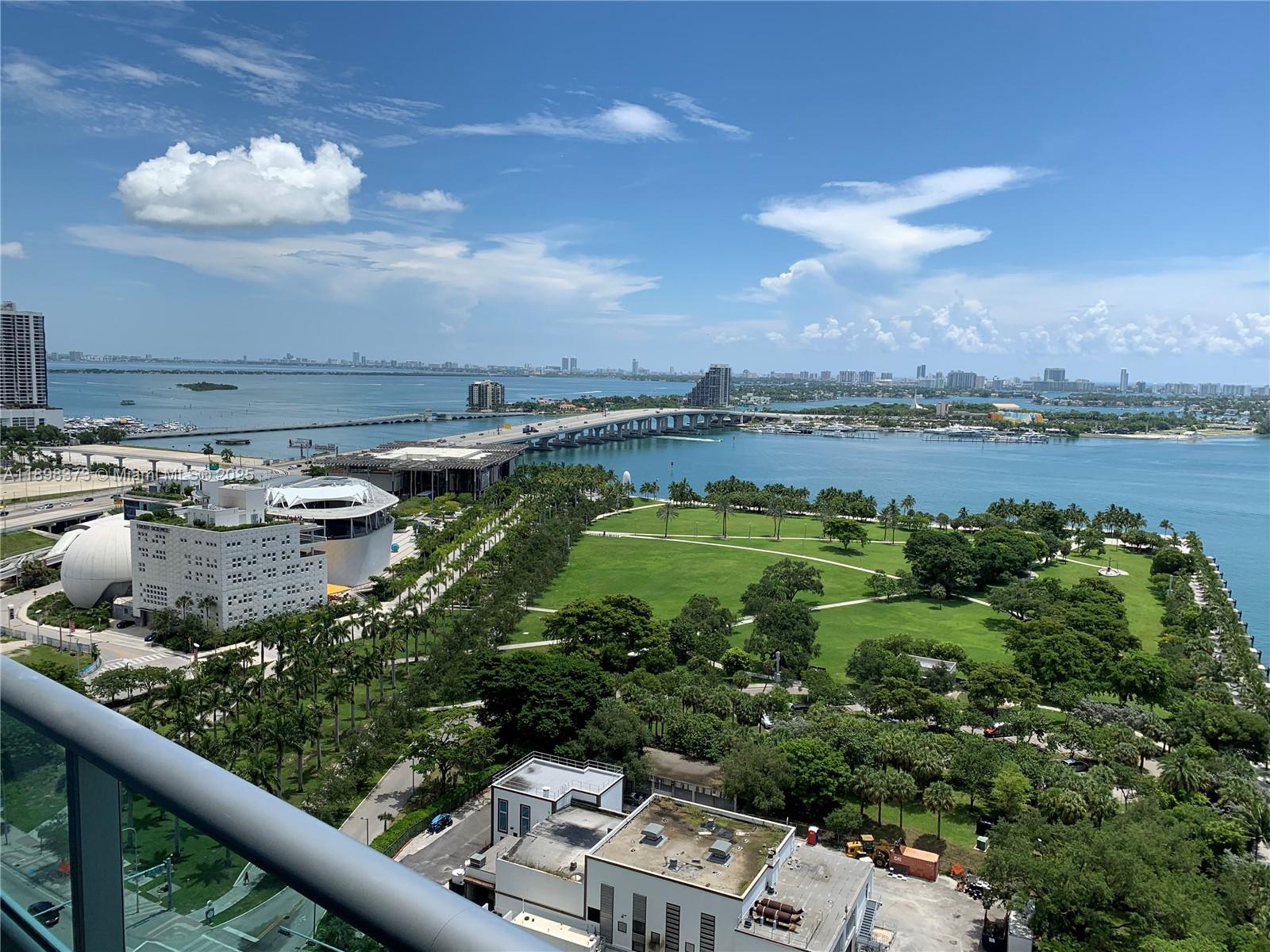 900 Biscayne Blvd #2405, Miami FL 33132