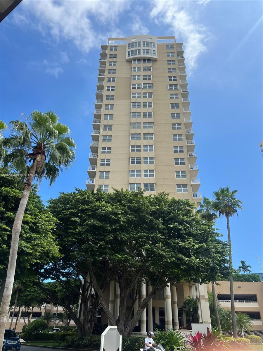 770 Claughton Island Dr #406, Miami FL 33131