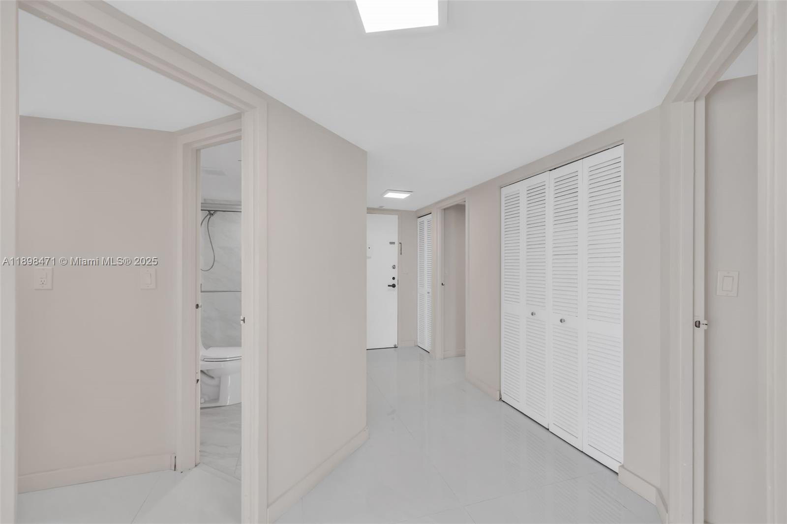 2333 Brickell Ave #1701, Miami FL 33129