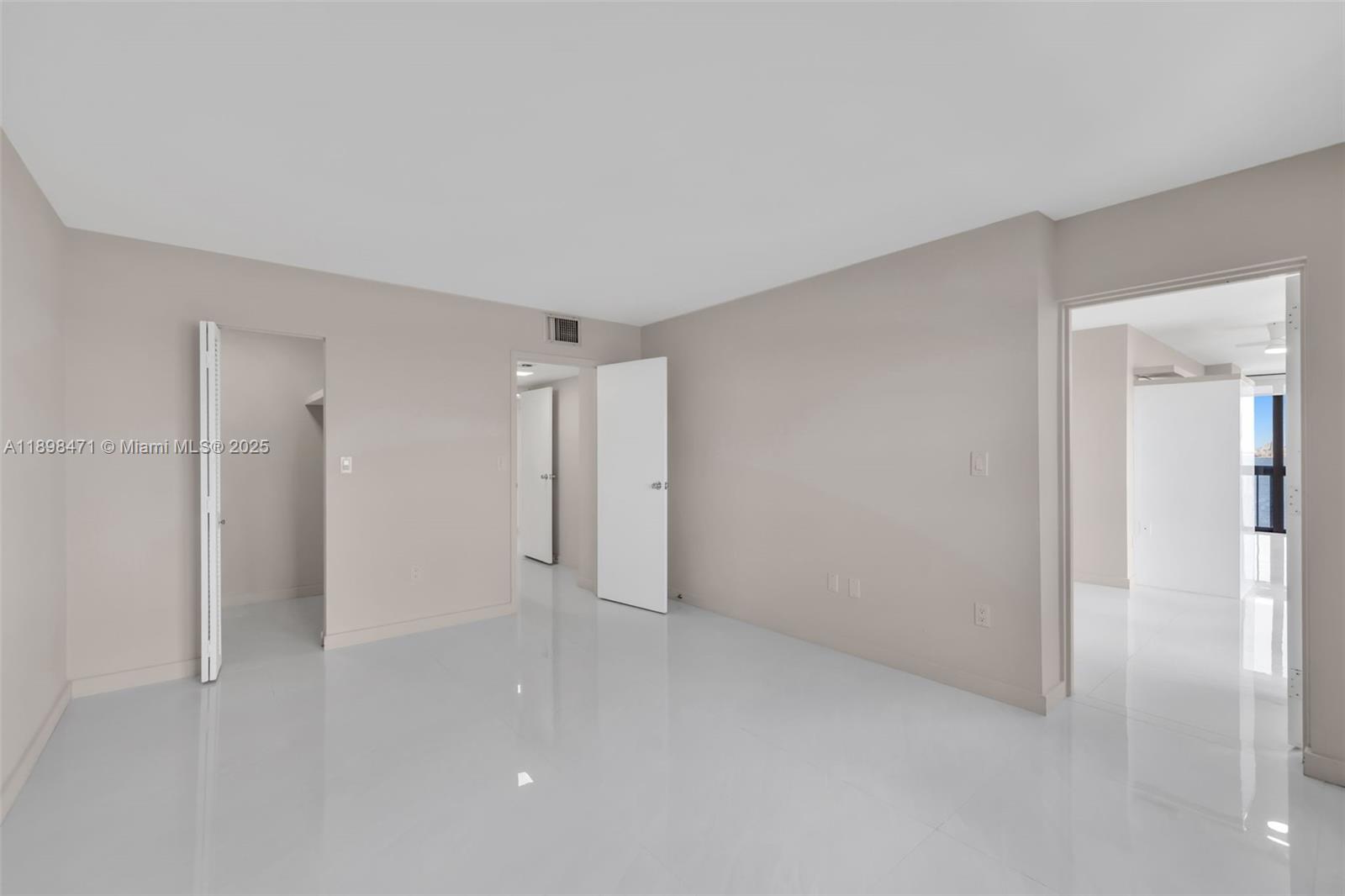 2333 Brickell Ave #1701, Miami FL 33129