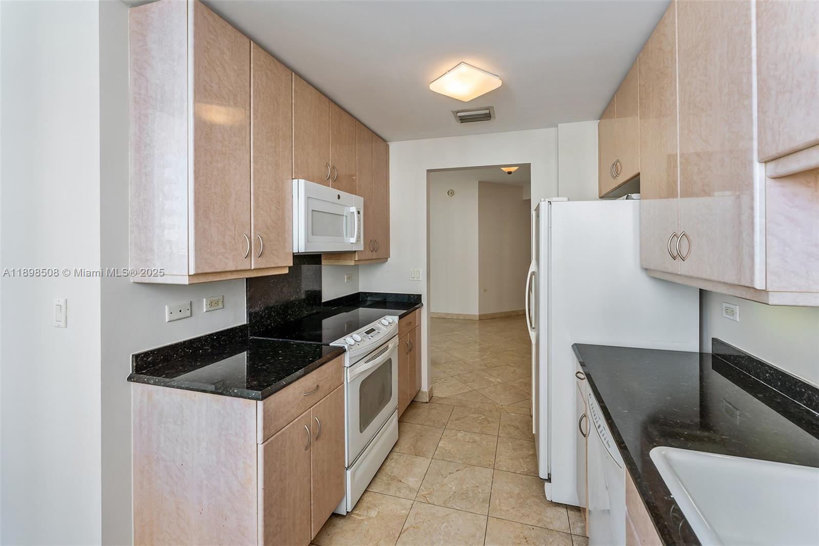 801 Brickell Key Blvd #1012, Miami FL 33131