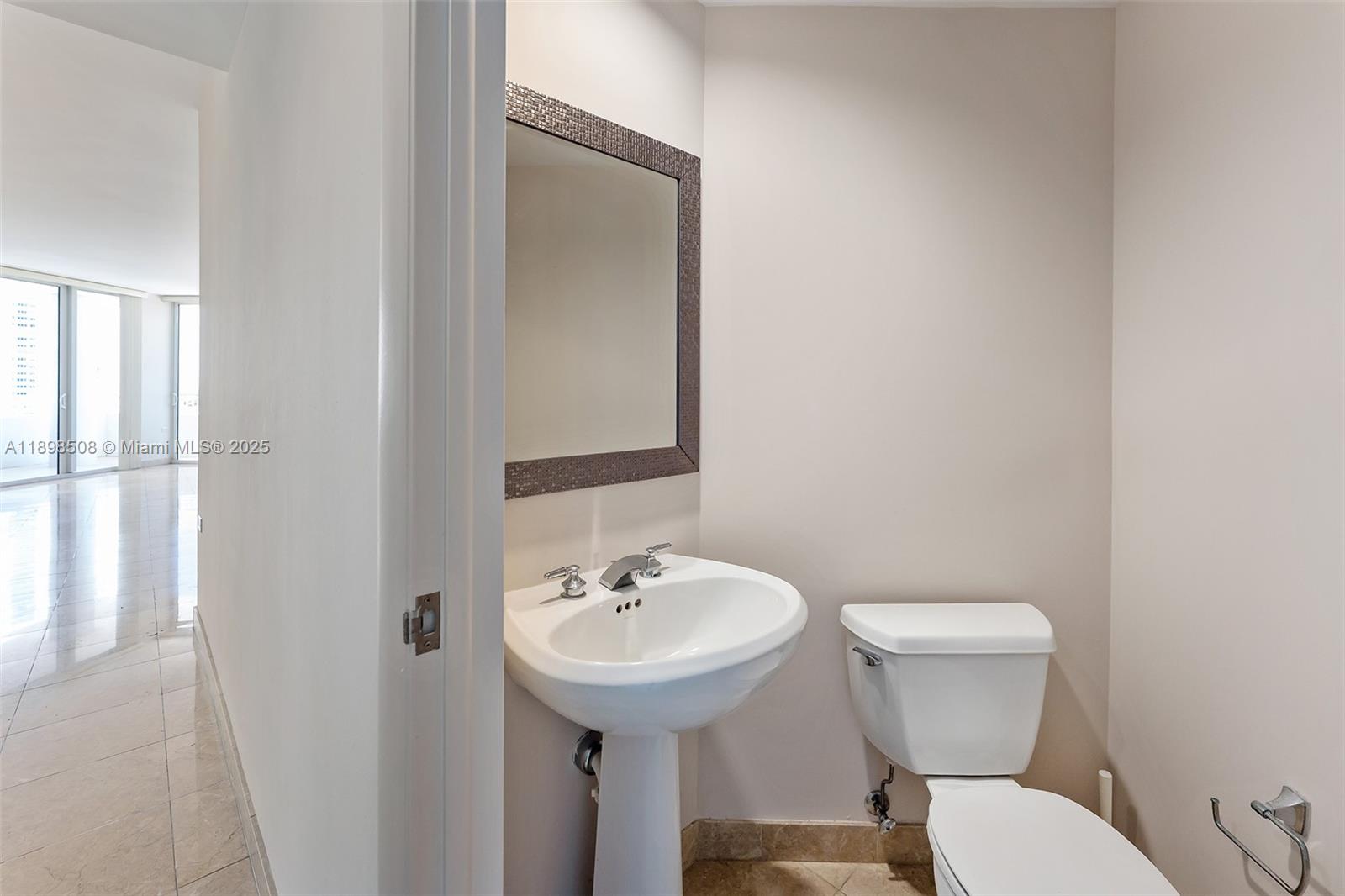 801 Brickell Key Blvd #1012, Miami FL 33131