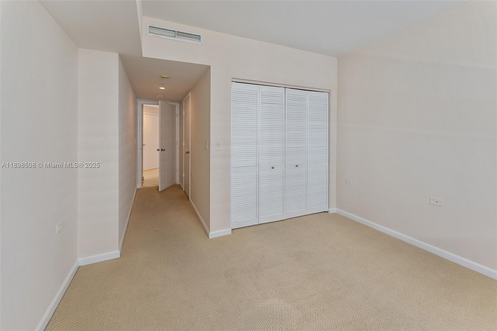 801 Brickell Key Blvd #1012, Miami FL 33131