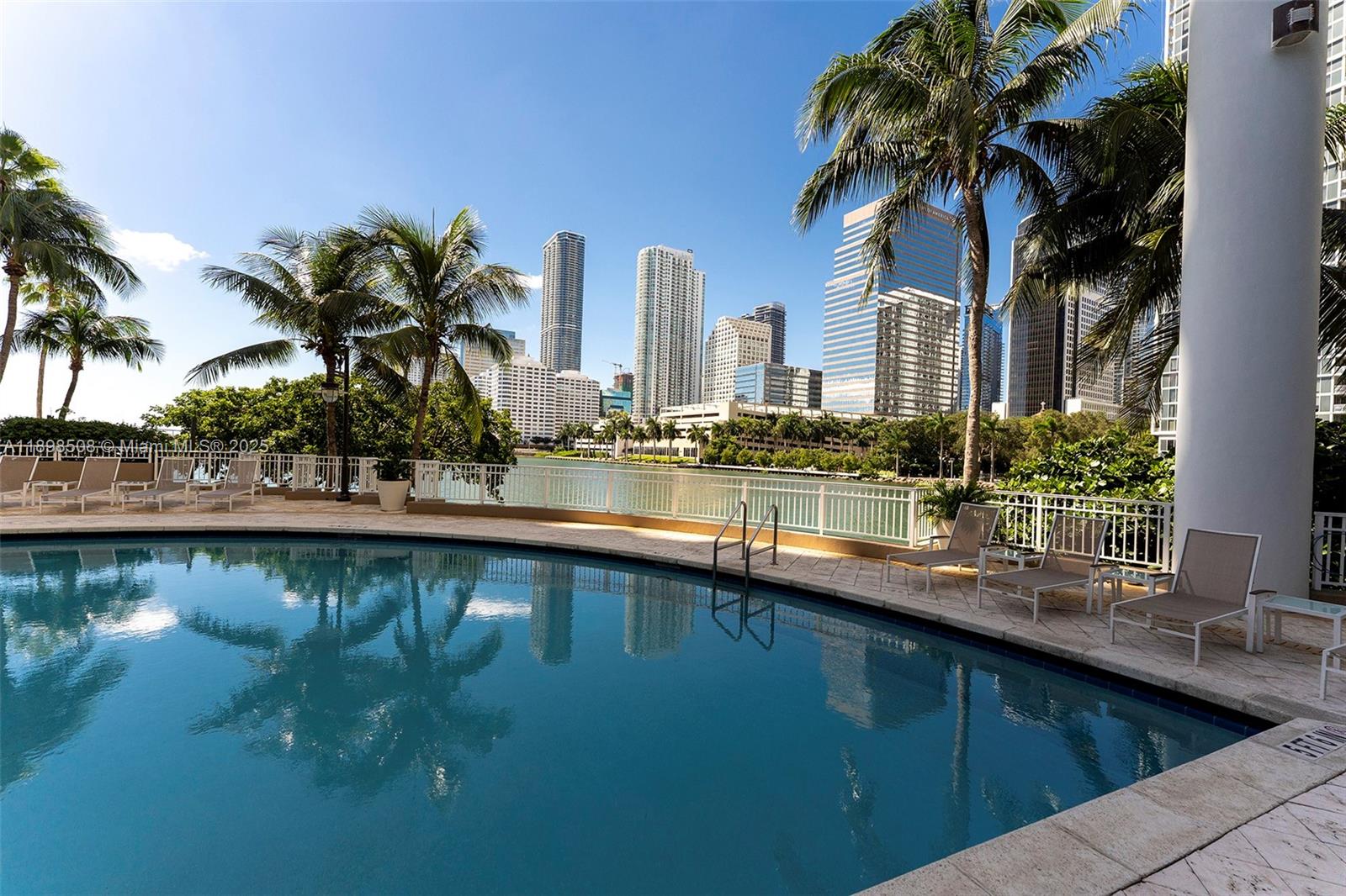 801 Brickell Key Blvd #1012, Miami FL 33131