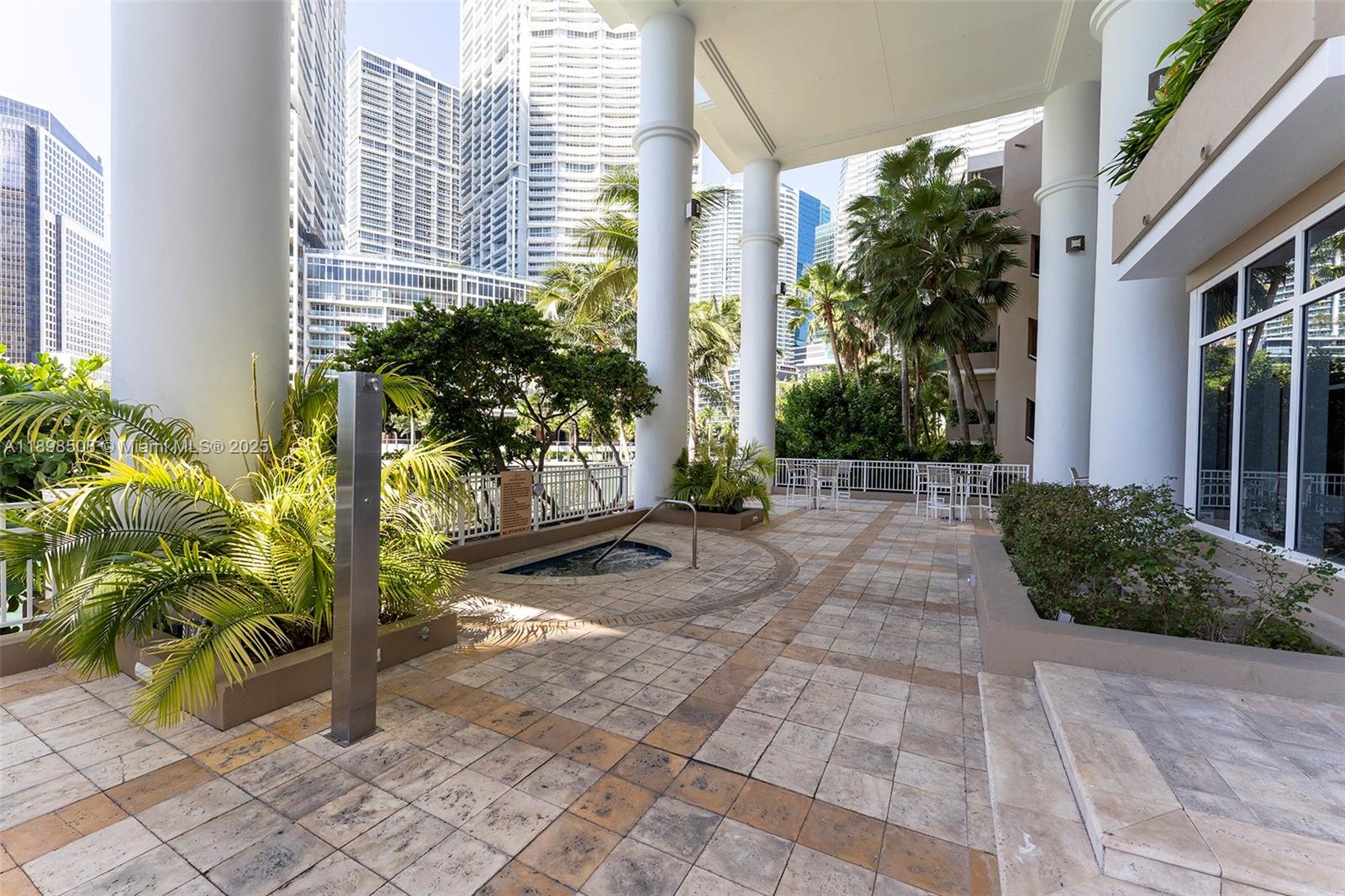 801 Brickell Key Blvd #1012, Miami FL 33131