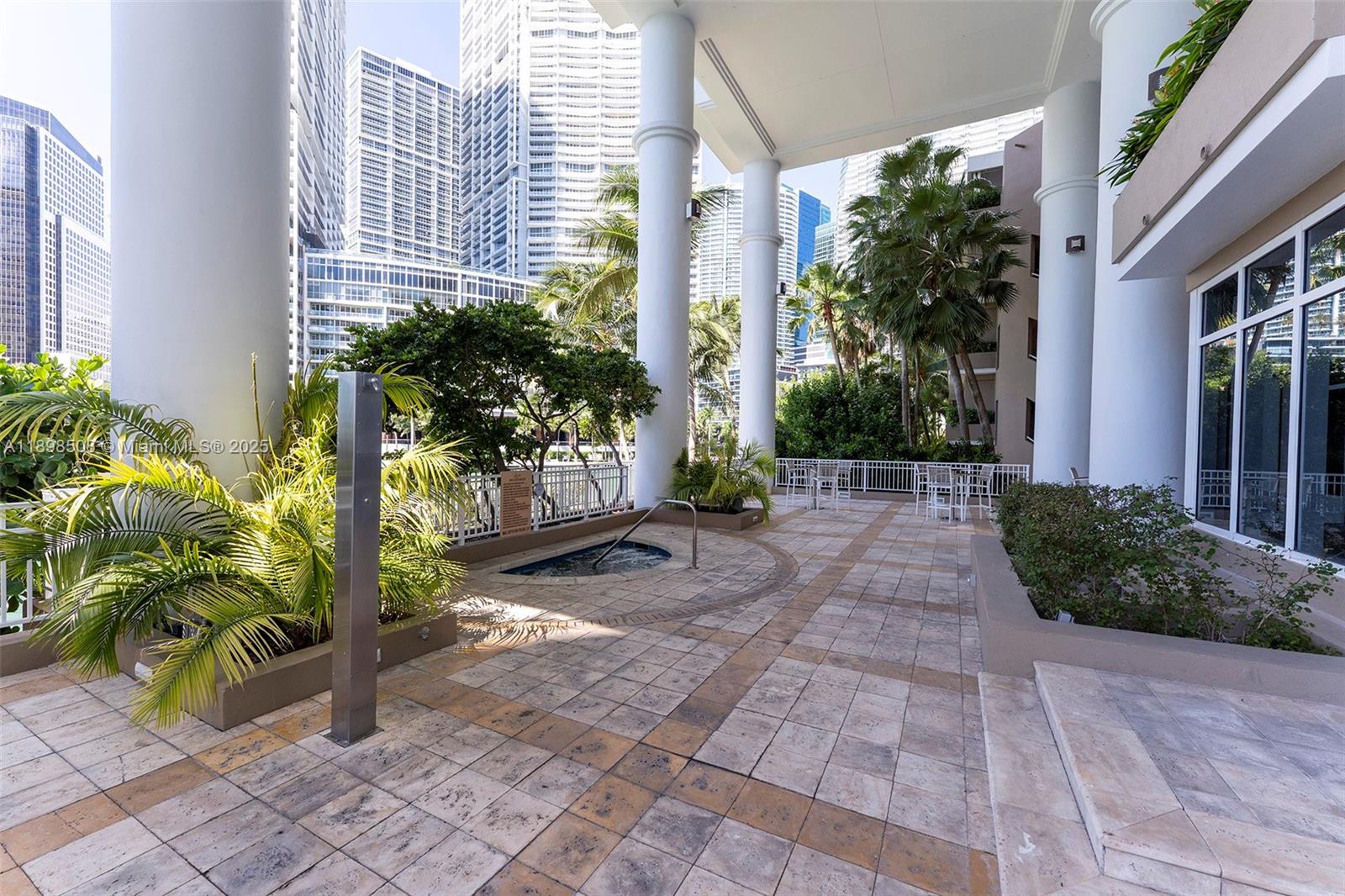 801 Brickell Key Blvd #1012, Miami FL 33131